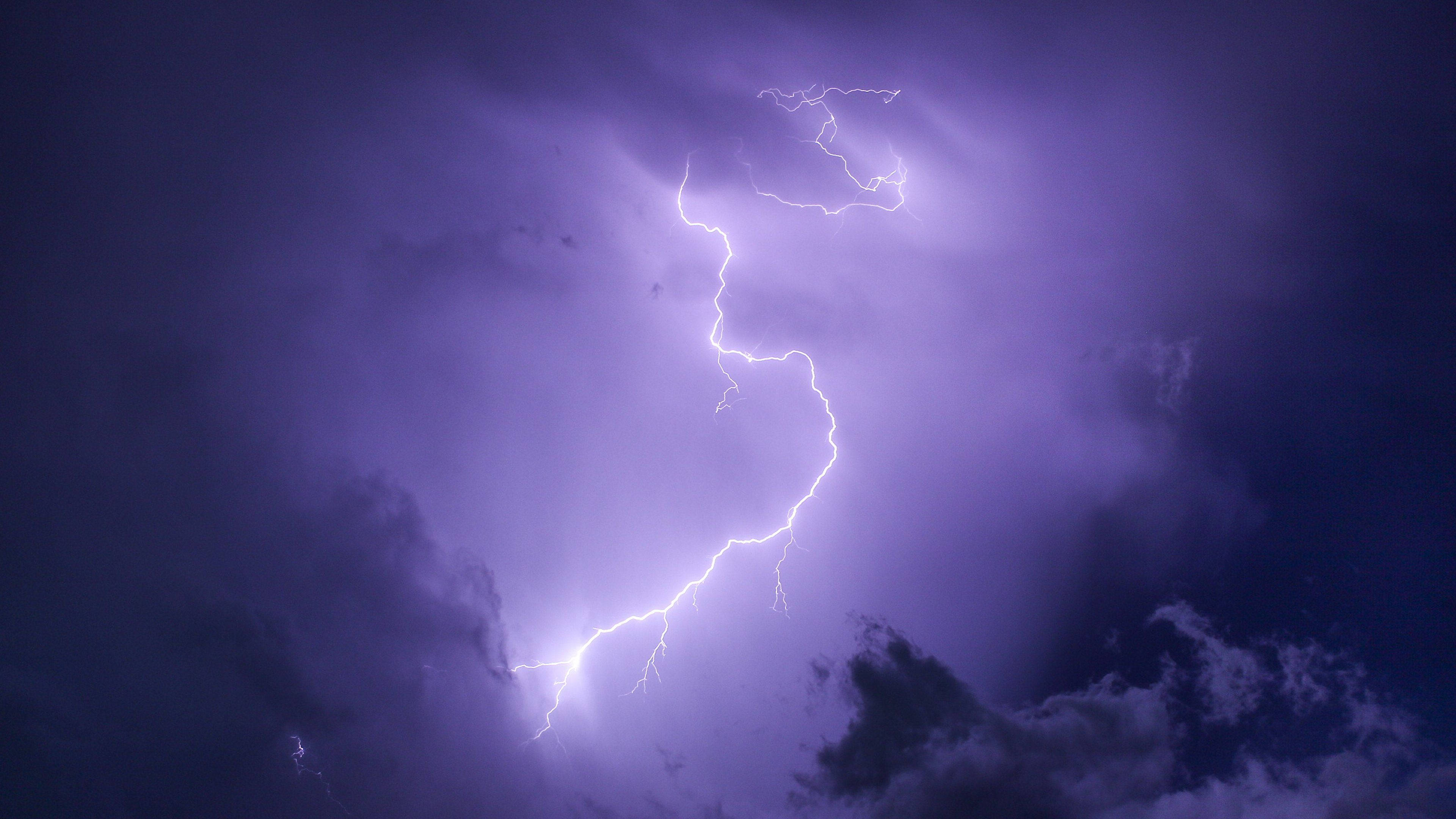 Aesthetic Lightning, jagged lightning bolt, turbulent purple storm sky, 4K Desktop Wallpaper