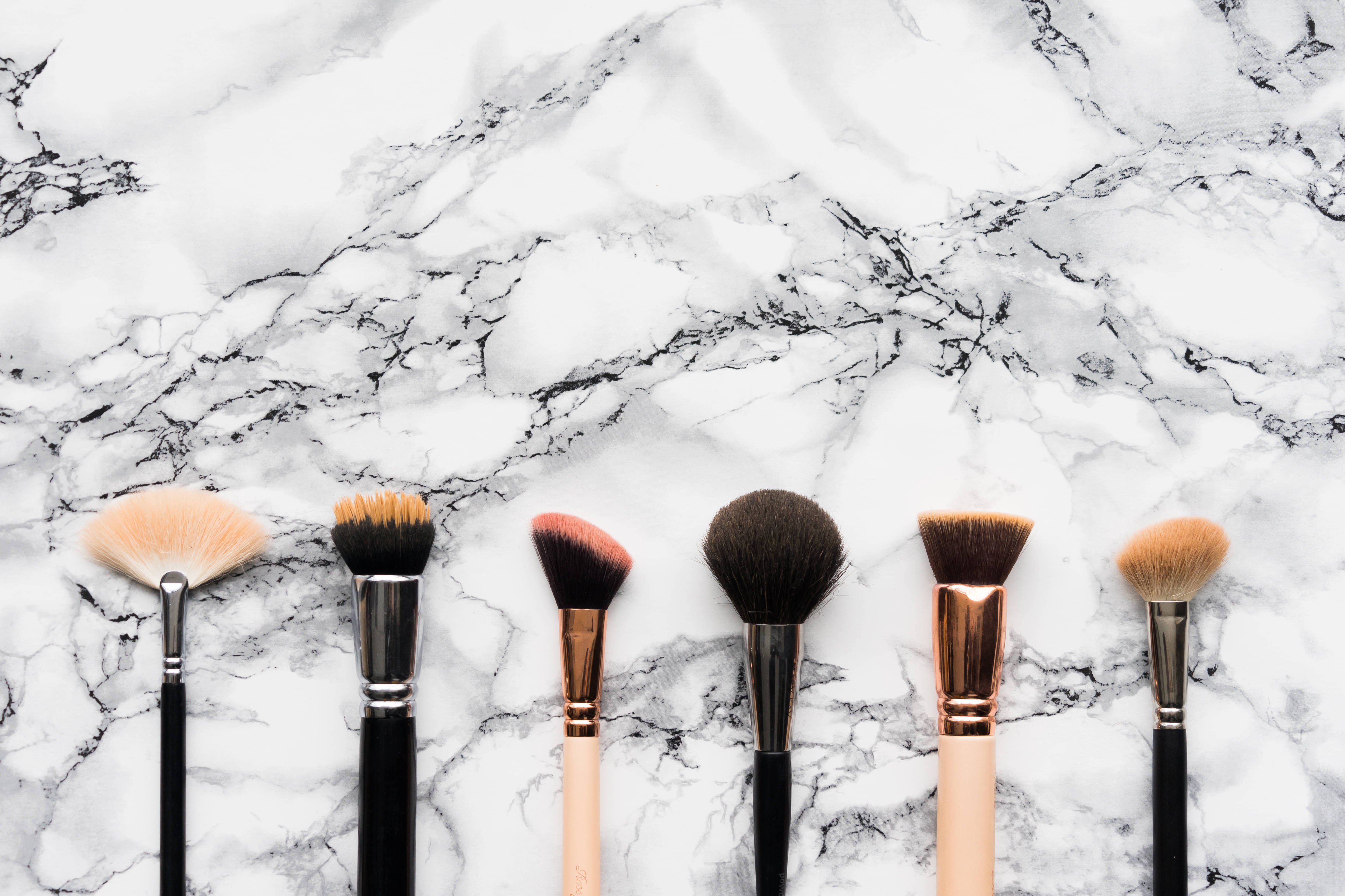 aesthetic marble, white and black veined marble surface, makeup brushes, 4K Desktop Wallpaper