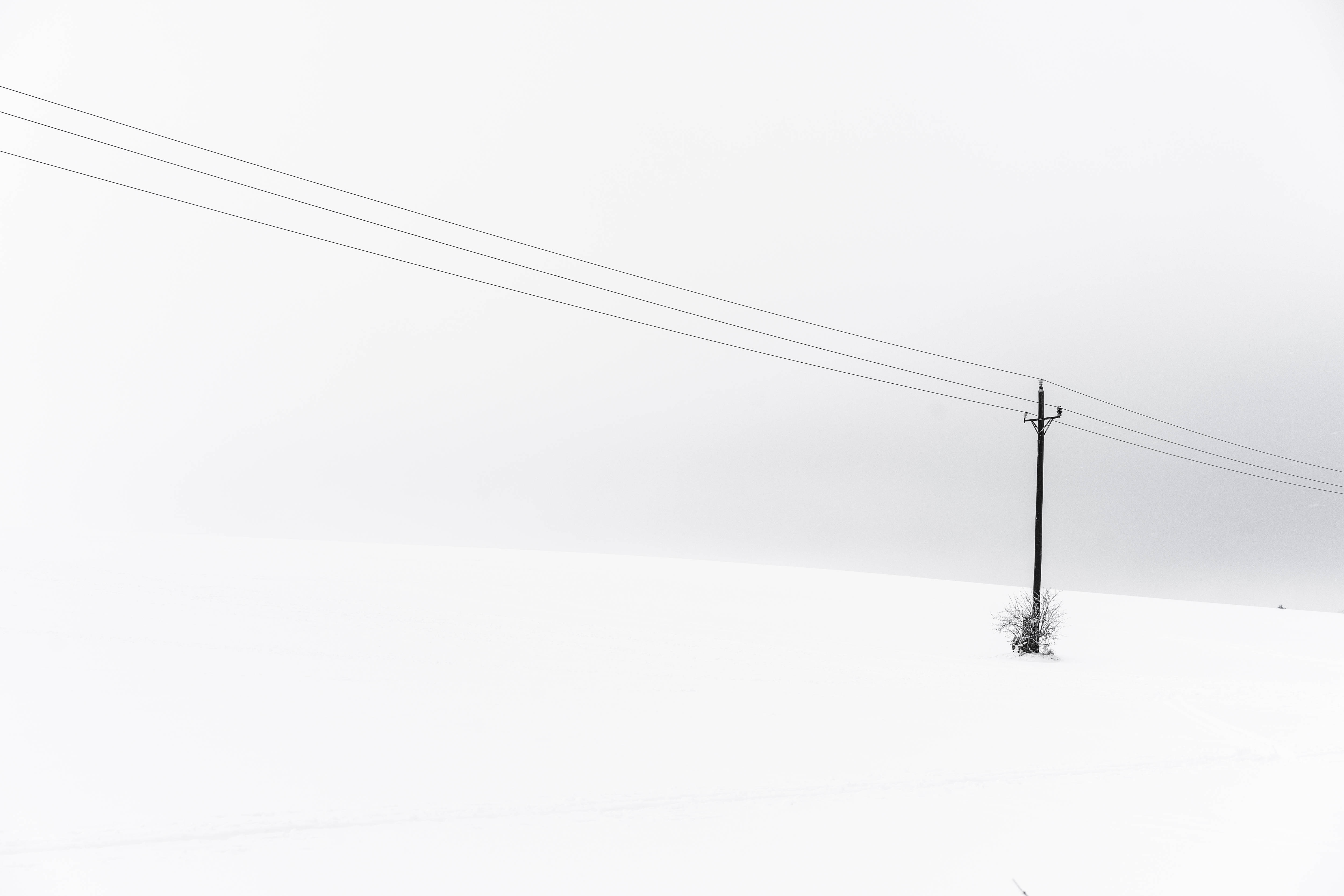 minimalist aesthetic desktop, snowy hill, utility pole, 4K Desktop Wallpaper