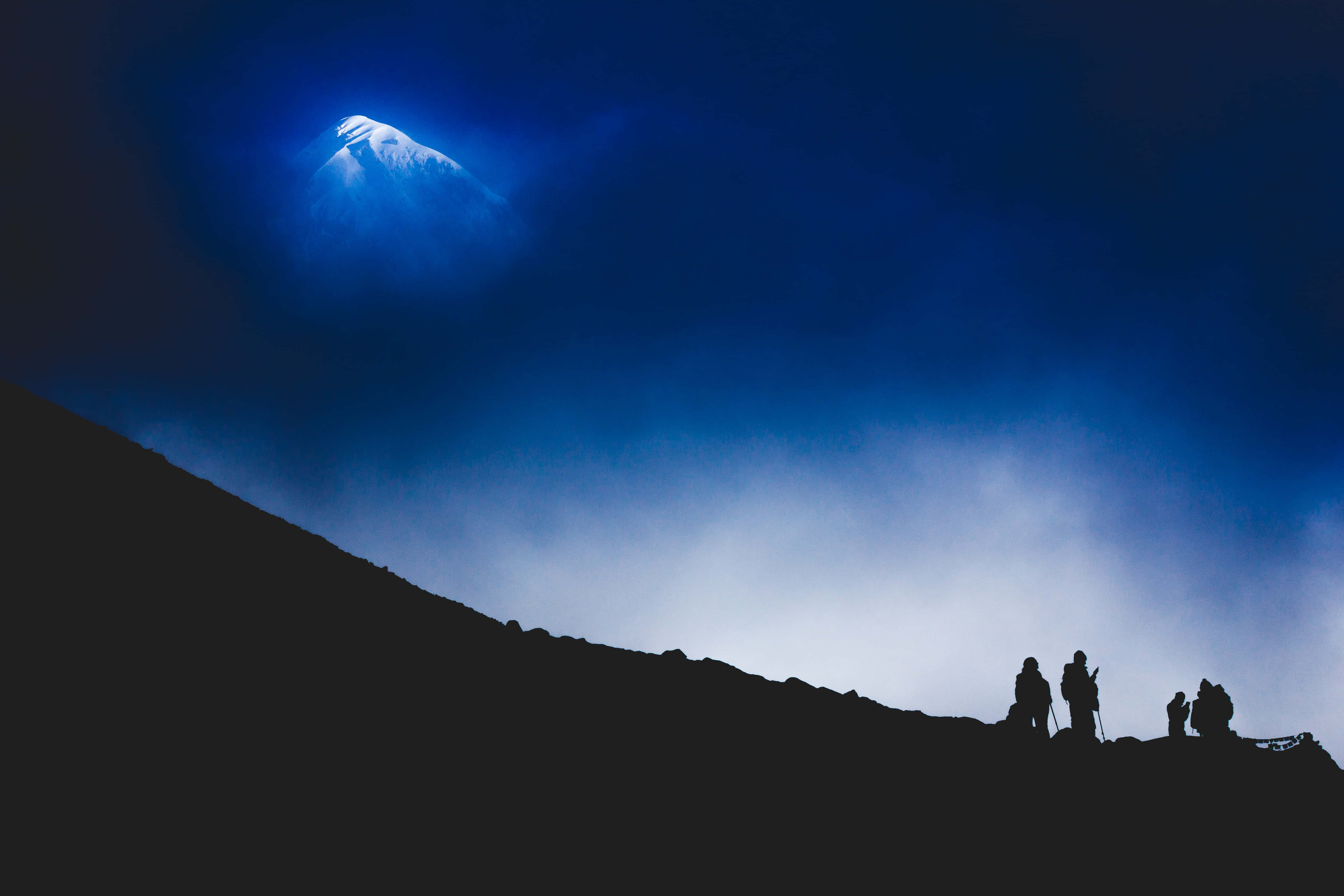 Aesthetic Nature Tumblr, hill silhouette, glowing blue mountain peak, 4K Desktop Wallpaper