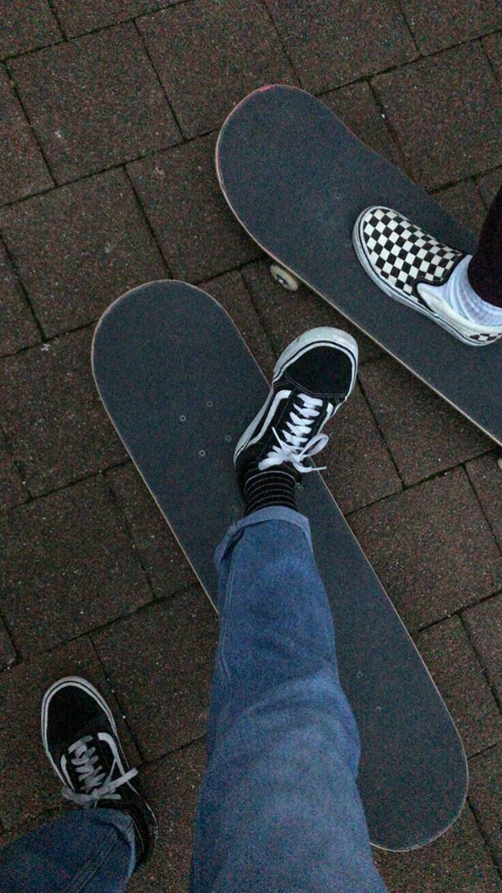 black aesthetic skateboard, checkered sneakers, solid black sneakers, HD Phone Wallpaper