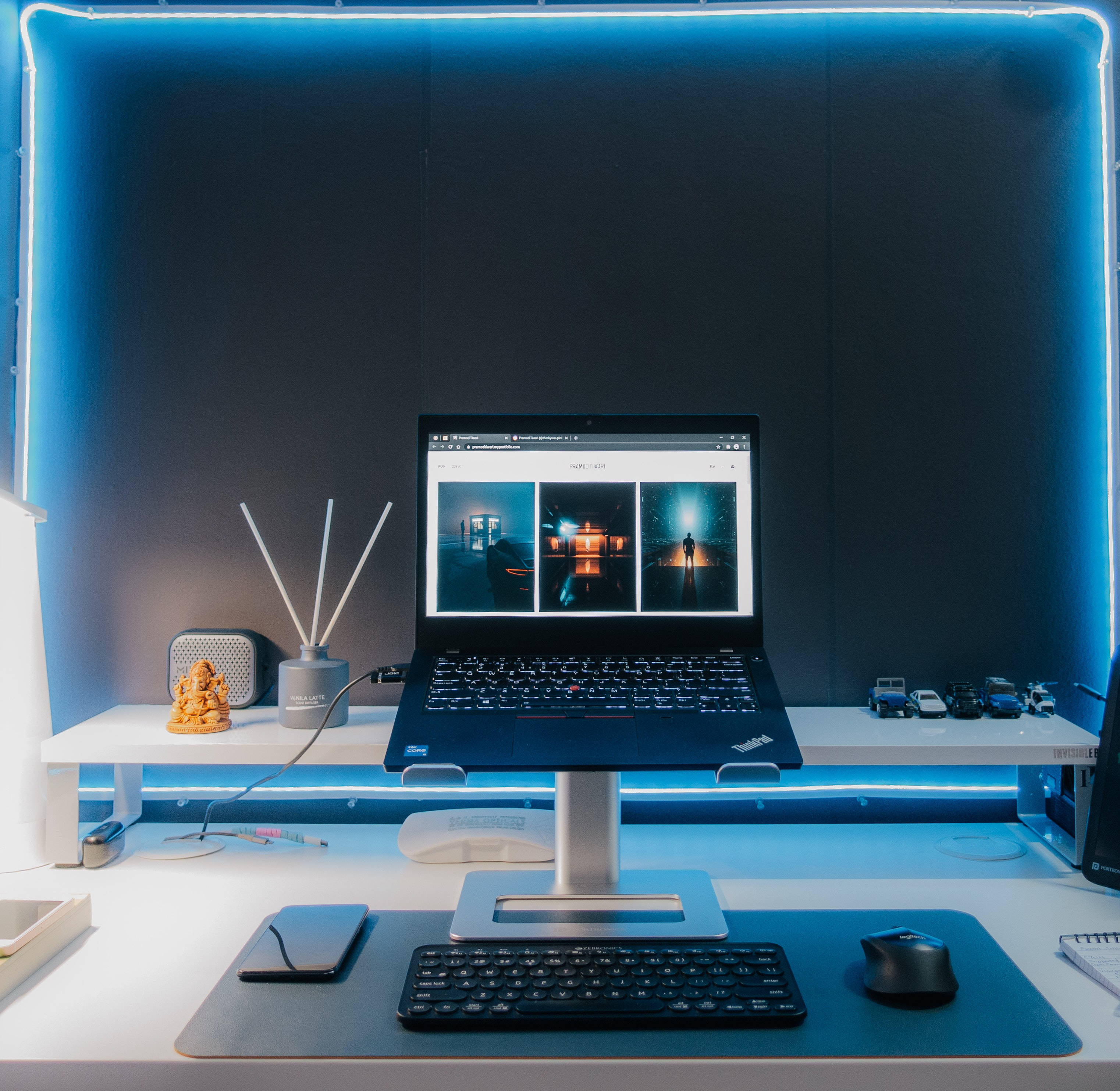 Aesthetic Tumblr Laptop, blue light, neon lights, 2K Desktop Wallpaper