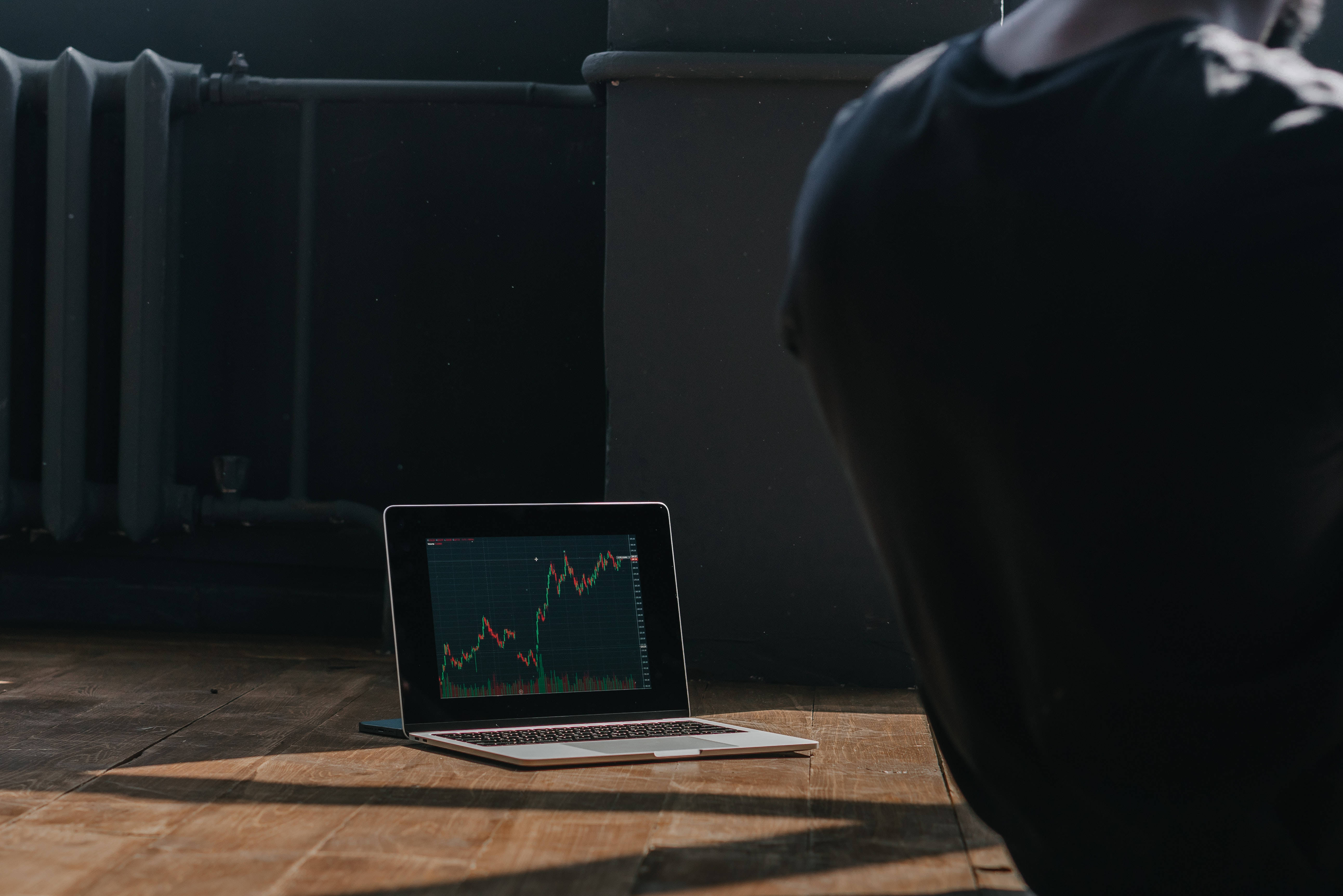 Aesthetic Tumblr Laptop, stock chart, sunlit wooden floor, 5K Desktop Wallpaper