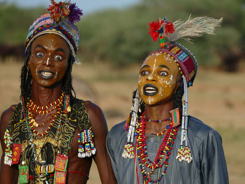 African culture, painted faces, colorful beadwork, SD Desktop Wallpaper