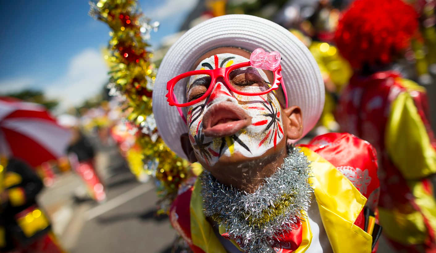 African culture, vibrant face paint, red glasses, HD Desktop Wallpaper