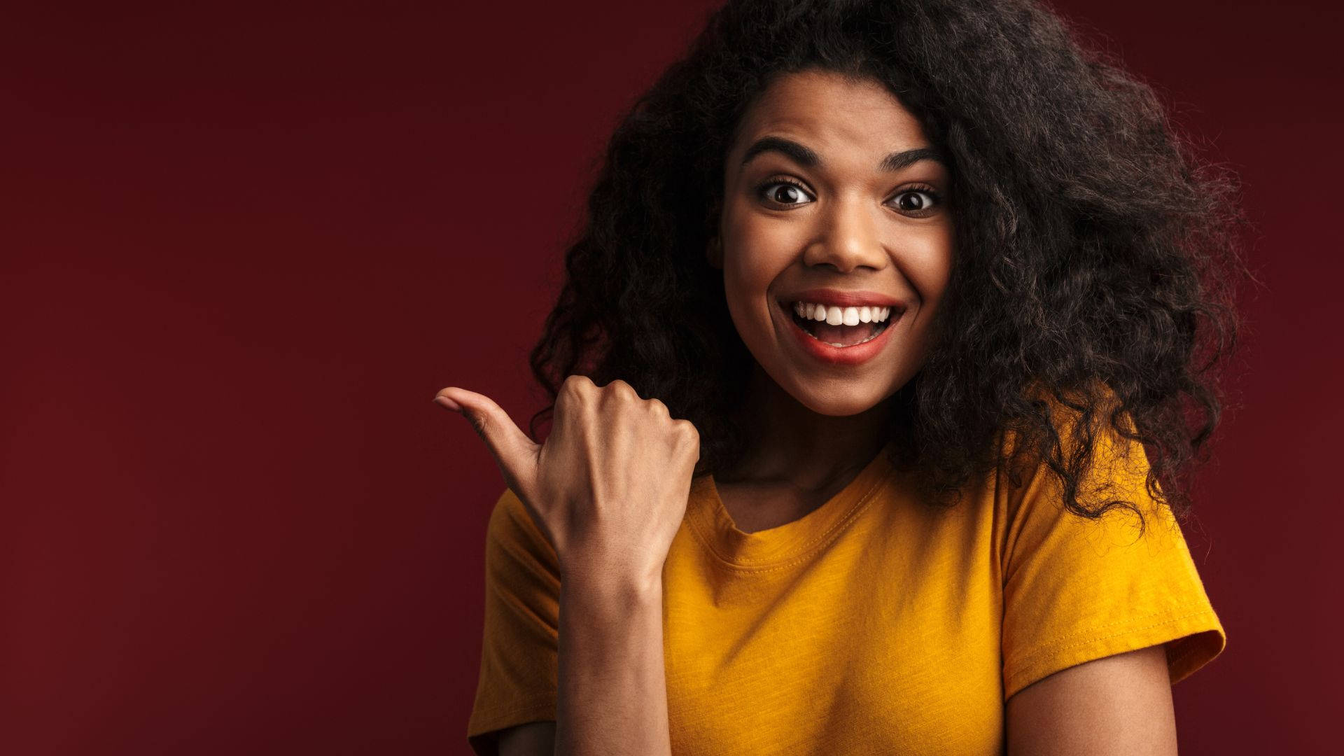 African Woman, curly hair, yellow shirt, Full HD Desktop Wallpaper