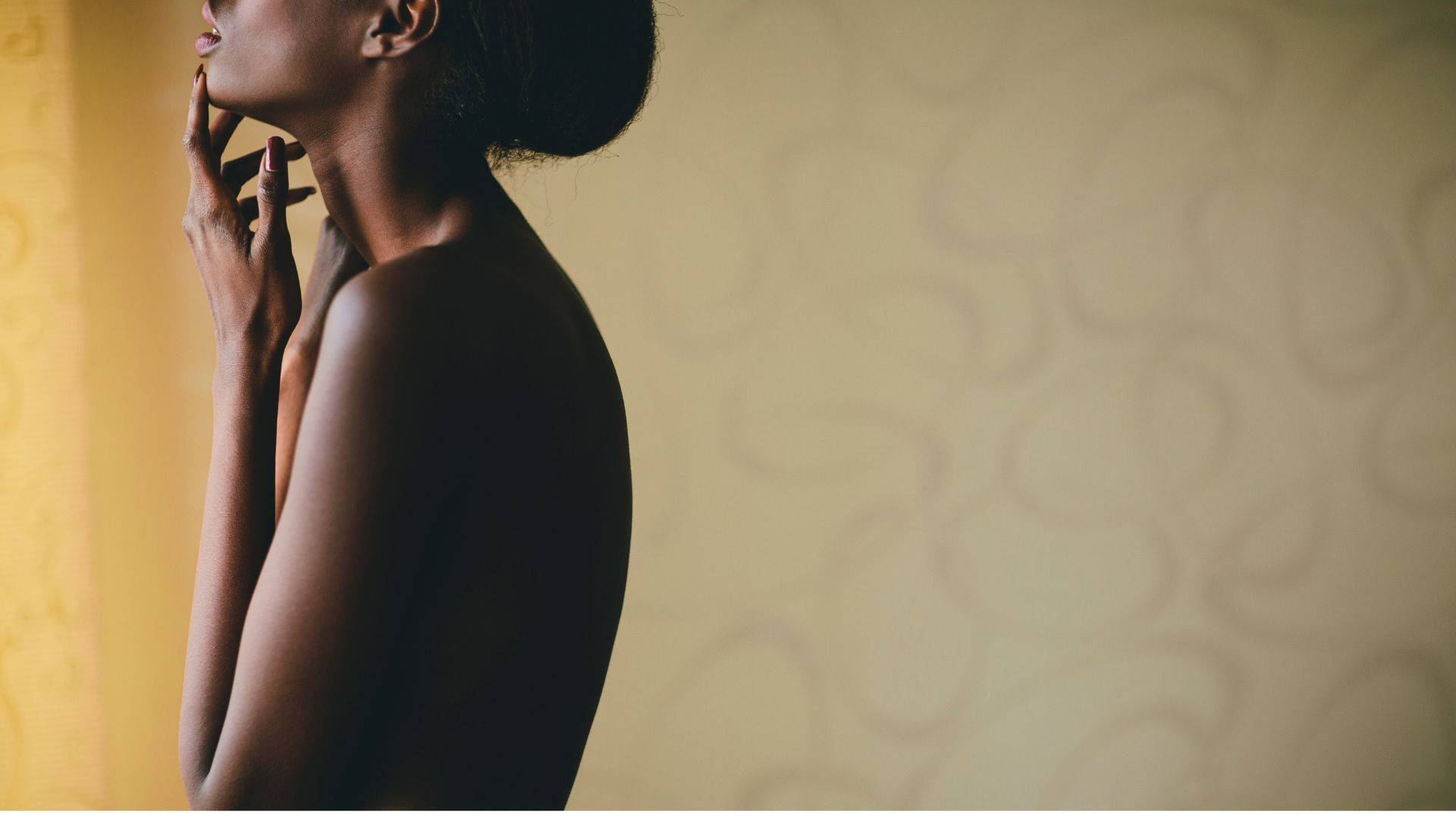 African Woman, beige wall, golden lighting, Full HD Desktop Wallpaper