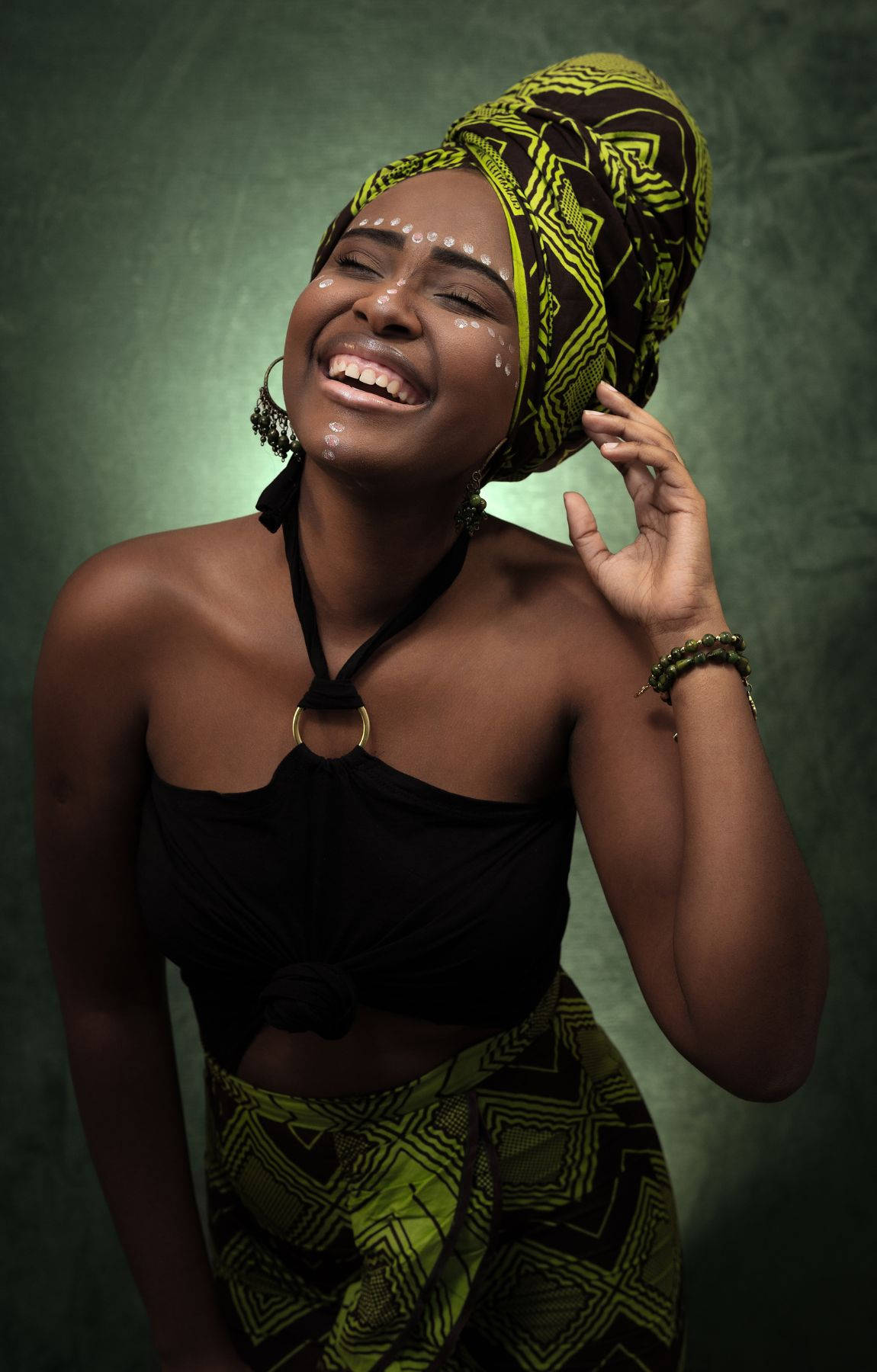 African Woman, vibrant green and black patterned headwrap, textured green backdrop, HD Phone Wallpaper