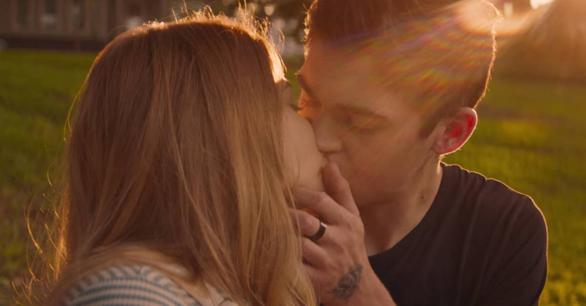 After, kiss scene, sunlit field, SD Desktop Wallpaper