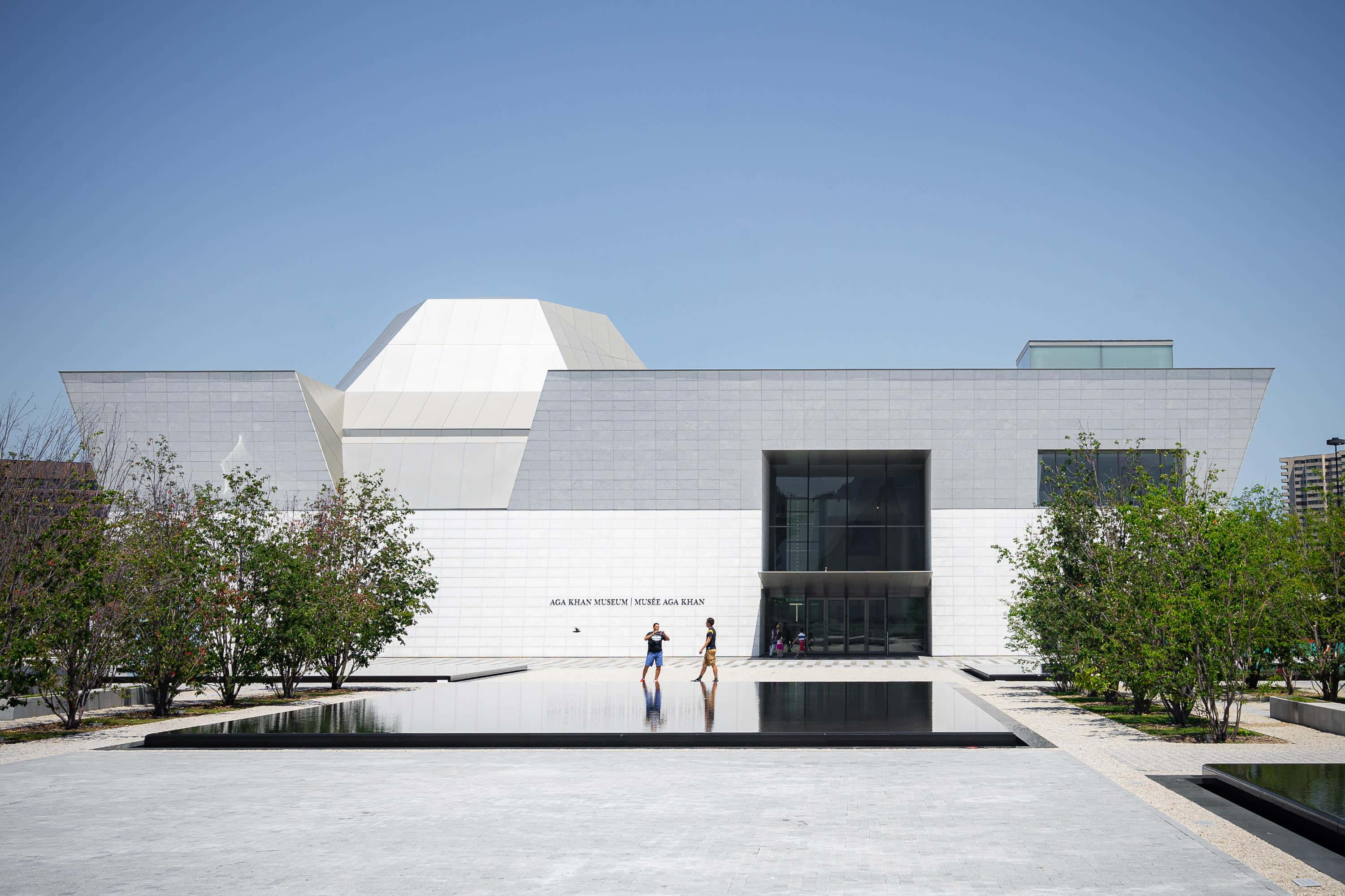 Aga Khan Museum, white geometric museum, glass facade, 2K Desktop Wallpaper