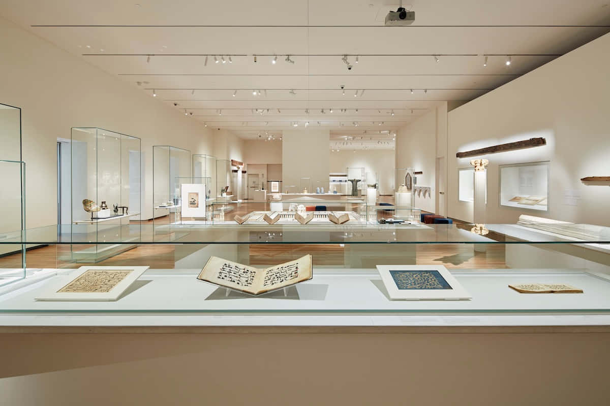 Aga Khan Museum, museum gallery, glass display cases, SD Desktop Wallpaper