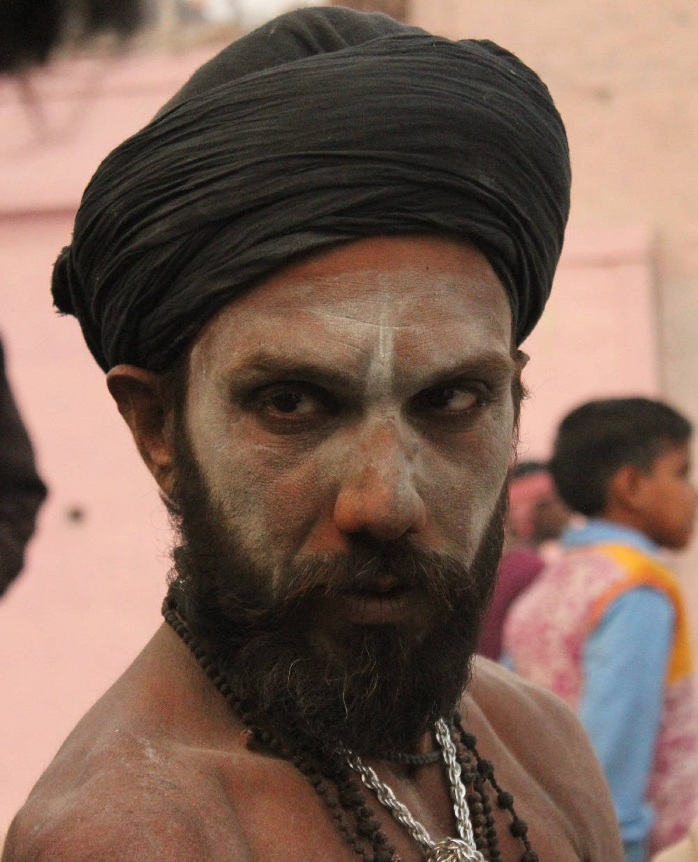 Aghori, black turban, white ash, SD Phone Wallpaper