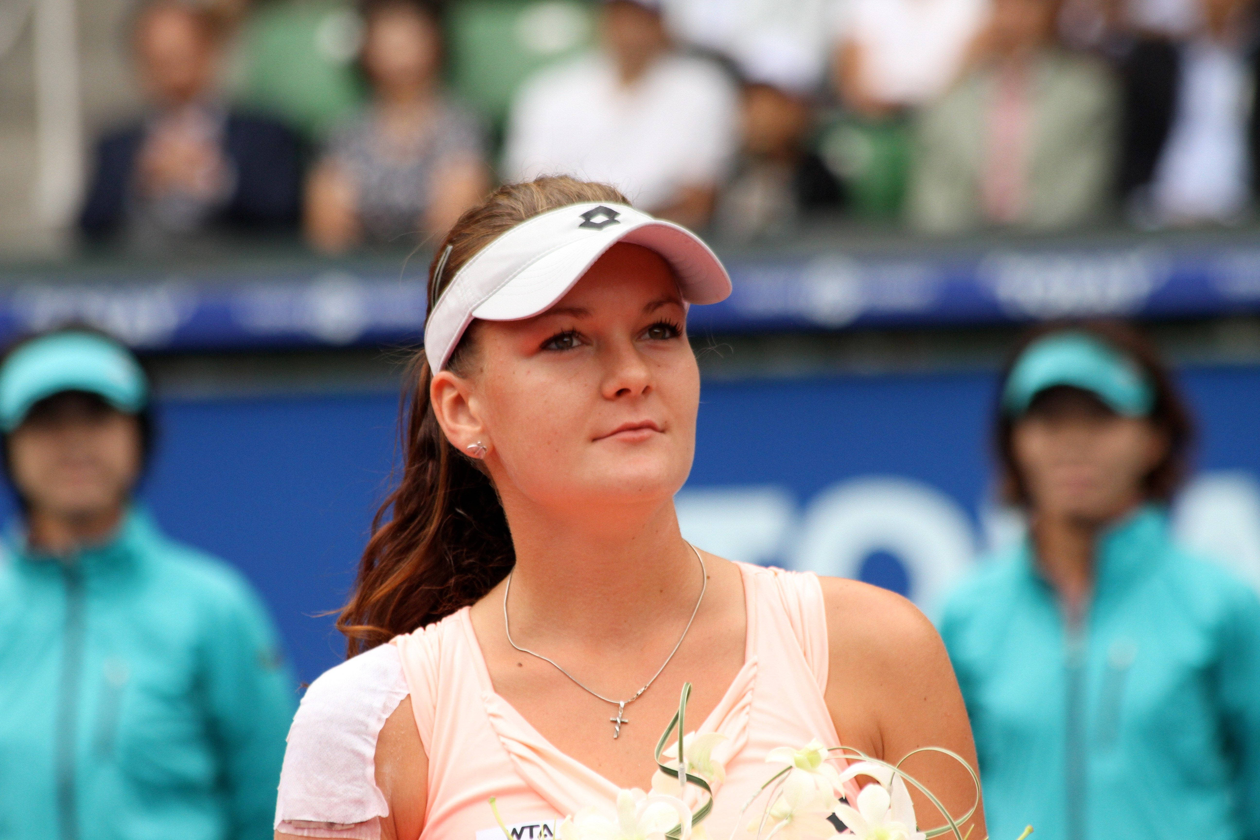 Agnieszka Radwanska, white visor, peach top, 5K Desktop Wallpaper