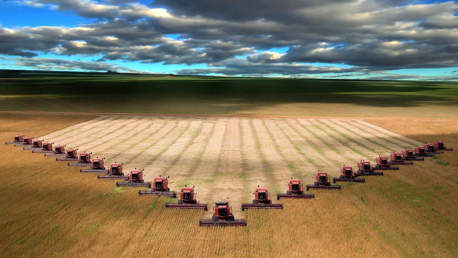 Agriculture Panoramic Photography, red harvesters, golden wheat field, Full HD Desktop Wallpaper