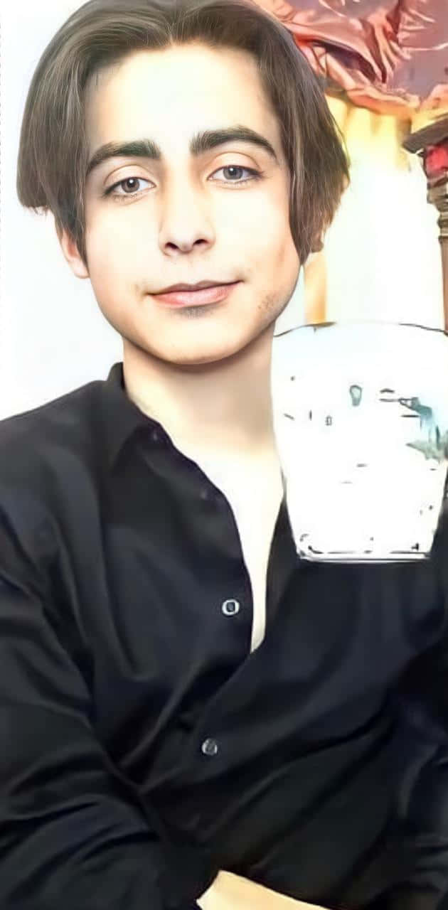 Aidan Gallagher, dark hair, black shirt, HD Phone Wallpaper