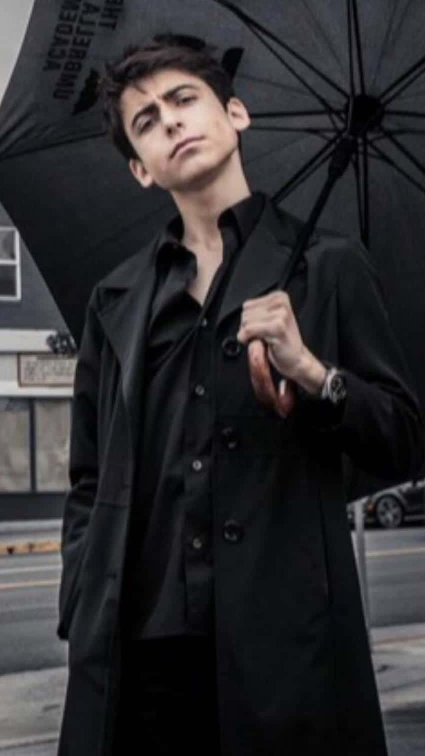 Aidan Gallagher, black trench coat, black umbrella, HD Phone Wallpaper