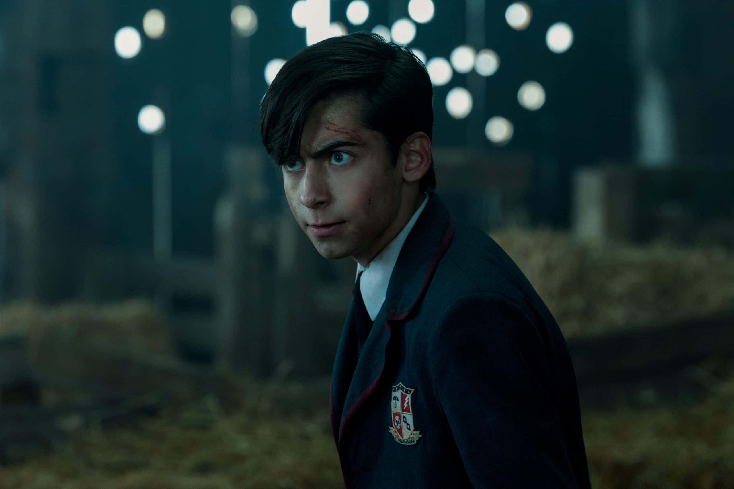 Aidan Gallagher, dark school uniform, crest, 2K Desktop Wallpaper