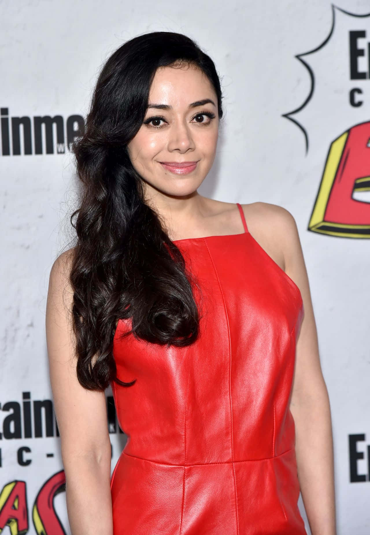 Aimee Garcia, vibrant red leather dress, comic event backdrop, HD Phone Wallpaper