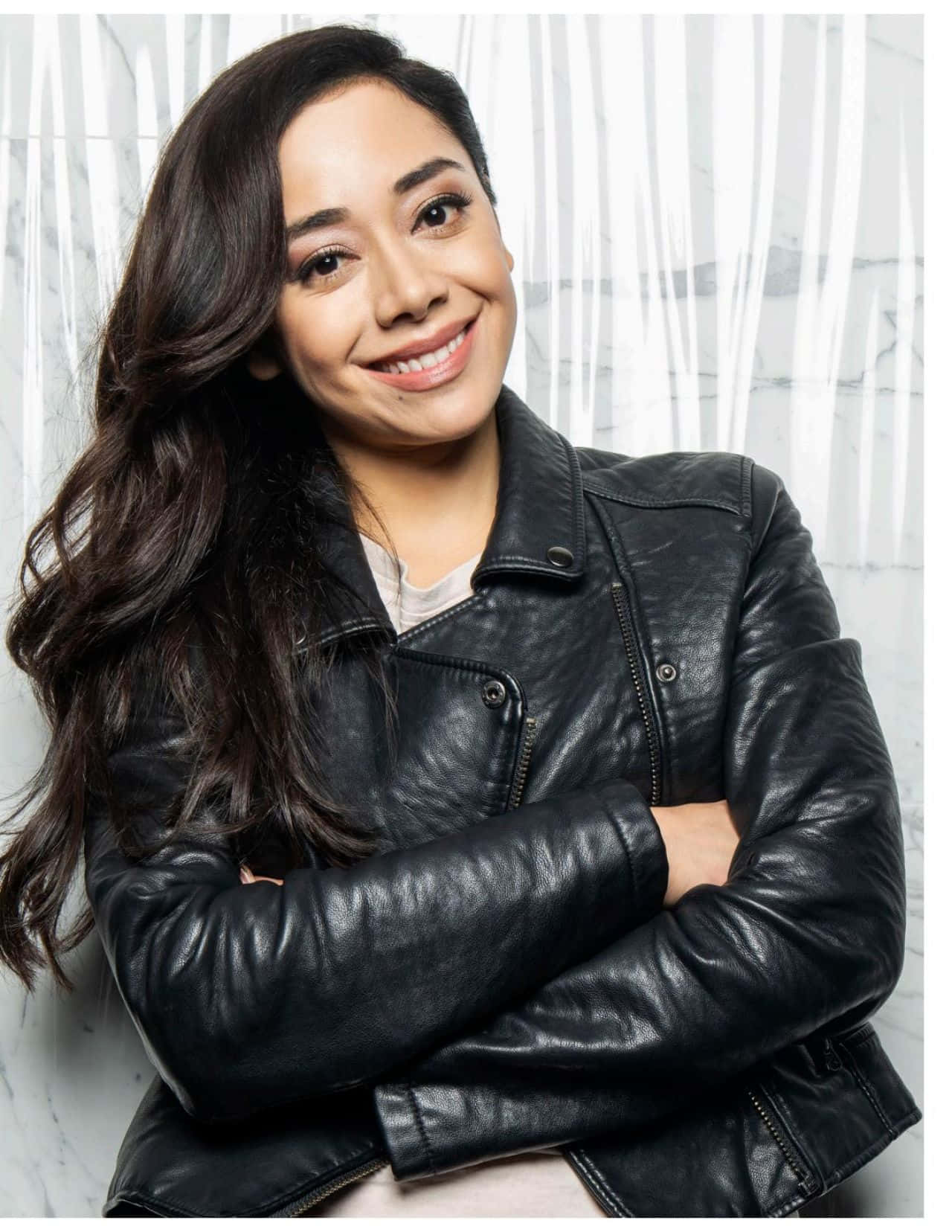 Aimee Garcia, black leather jacket, long dark hair, HD Phone Wallpaper