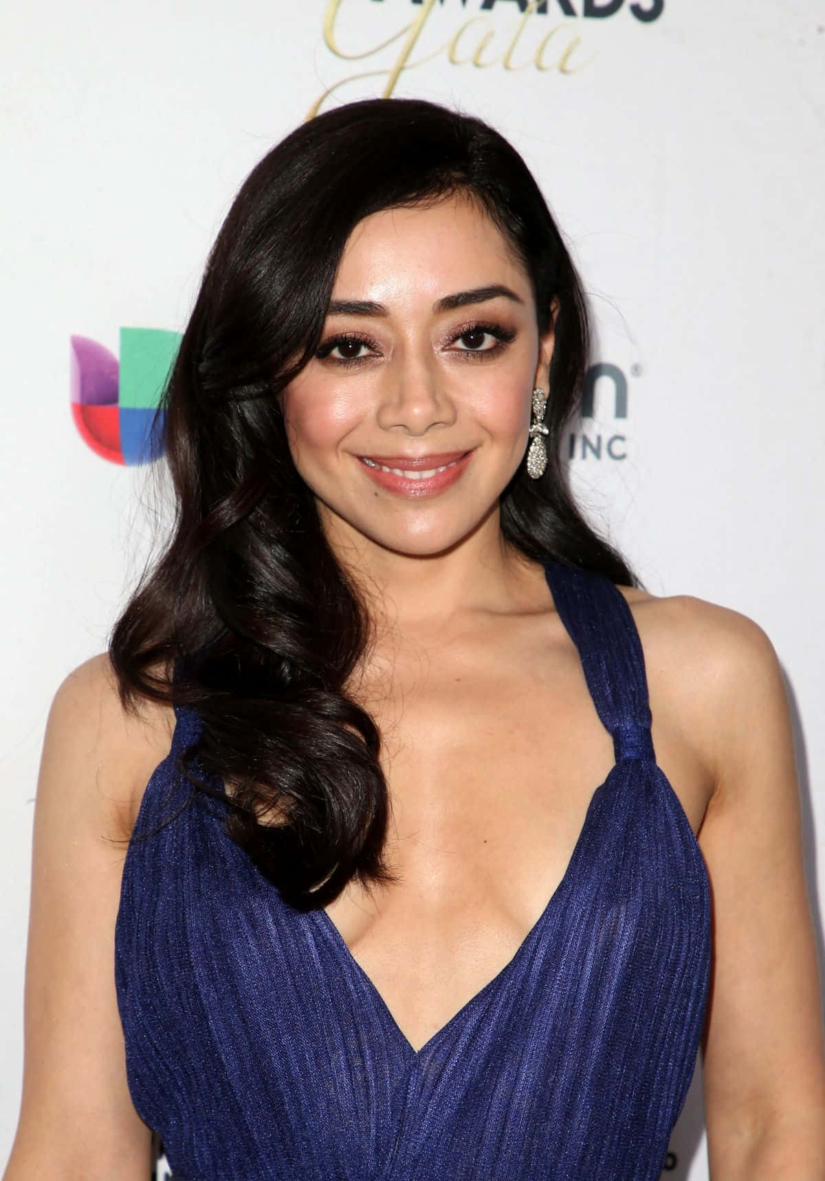 Aimee Garcia, deep blue textured dress, awards gala event, HD Phone Wallpaper