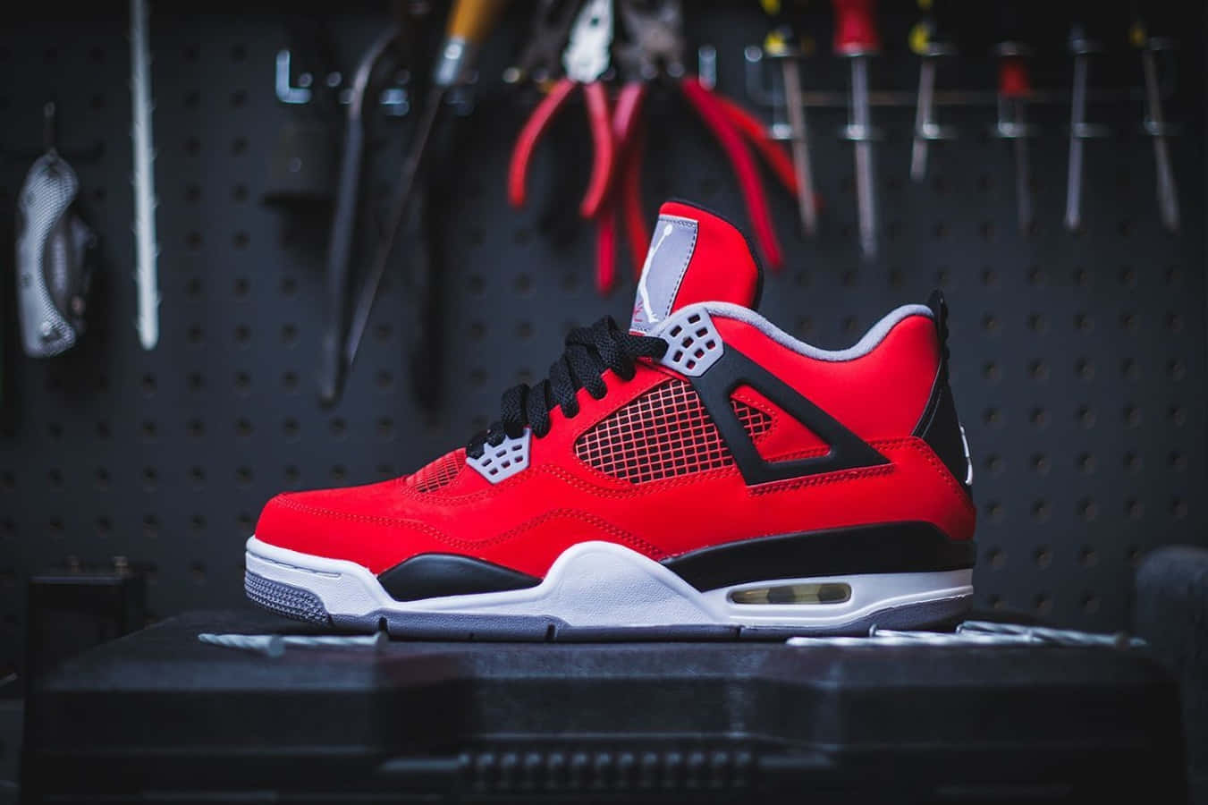 Air Jordan 4, red, black, HD Desktop Wallpaper