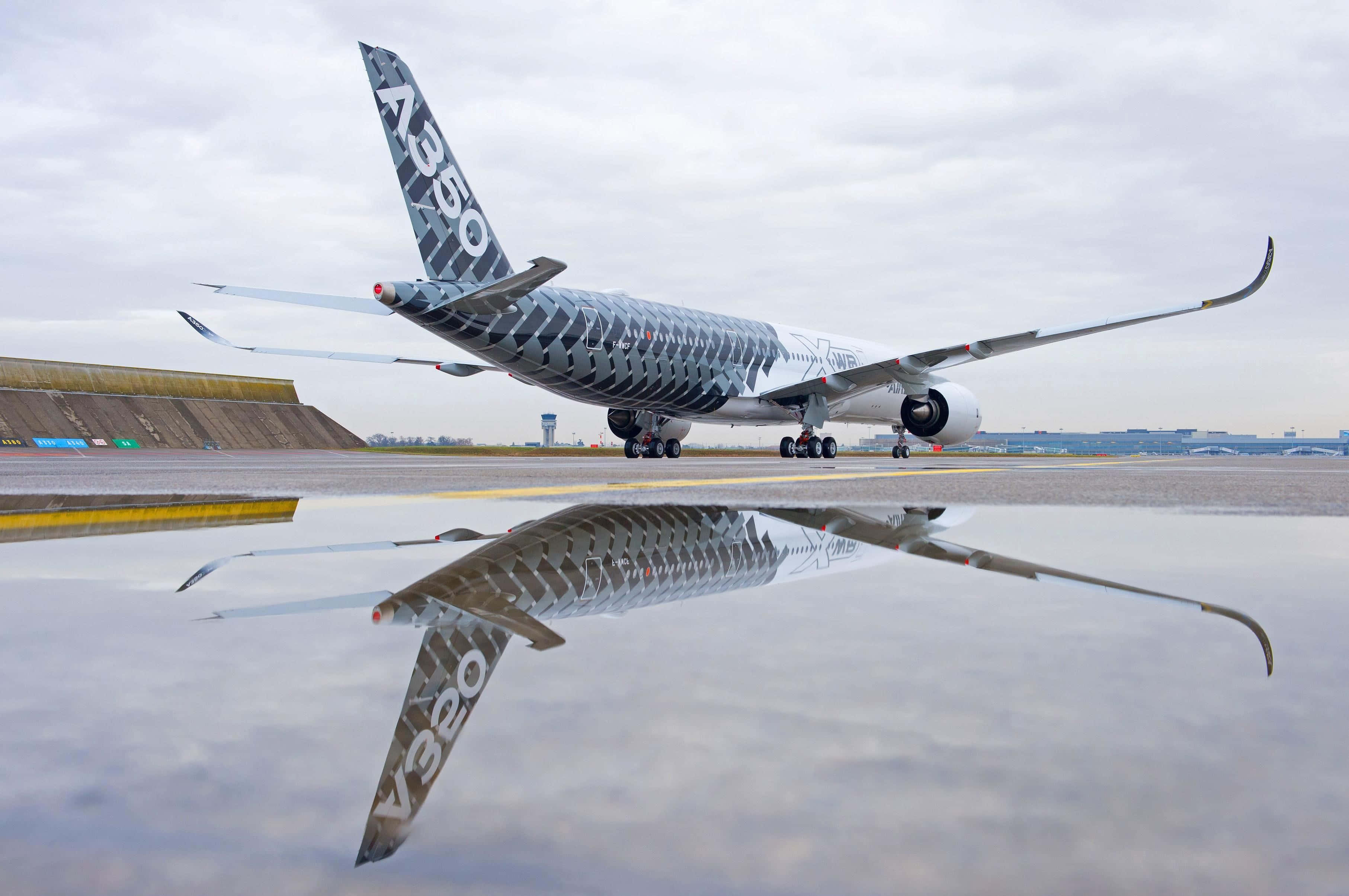 Airbus A350, carbon livery, geometric pattern, 2K Desktop Wallpaper