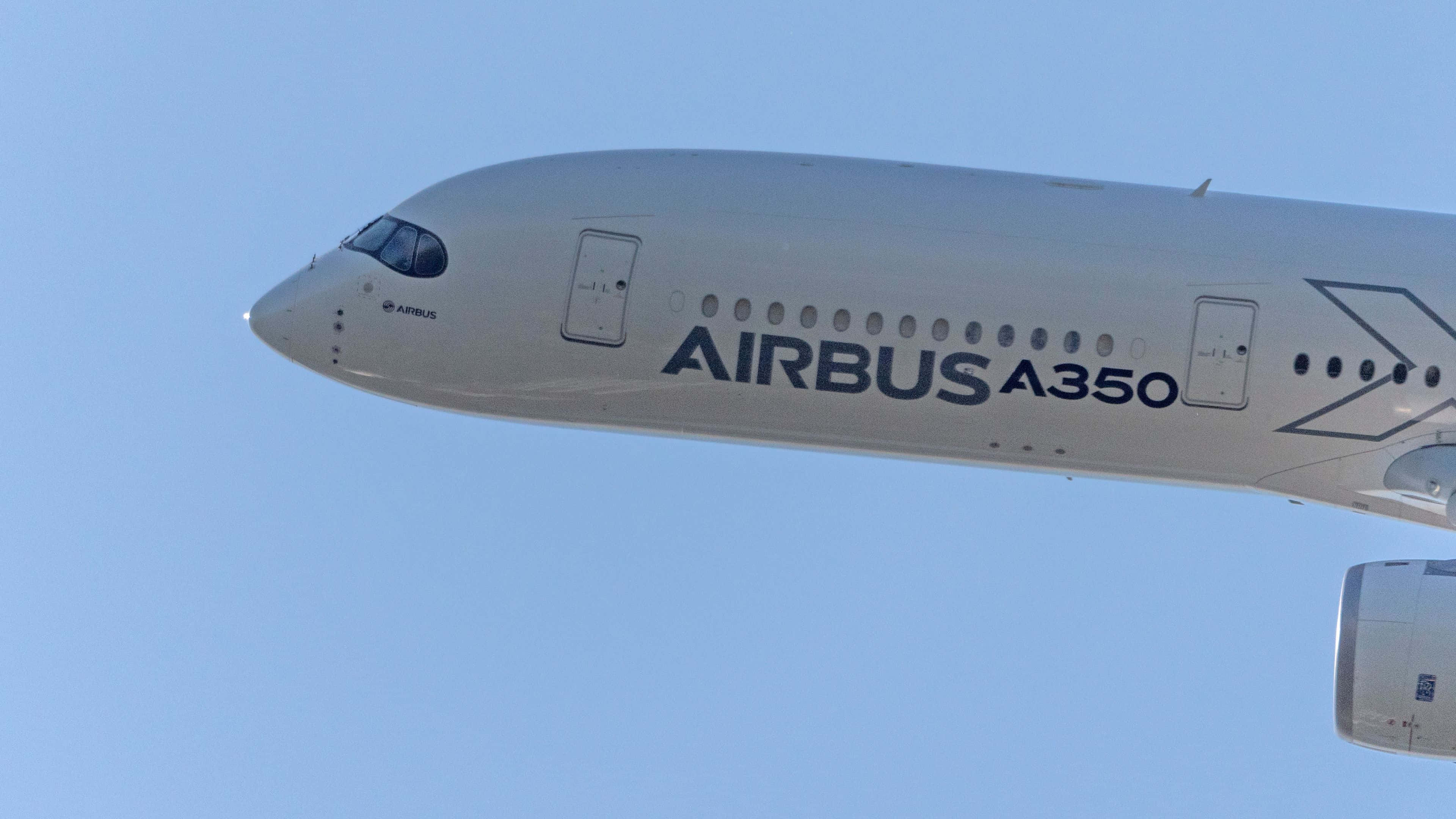 Airbus A350, white, clear blue sky, 4K Desktop Wallpaper