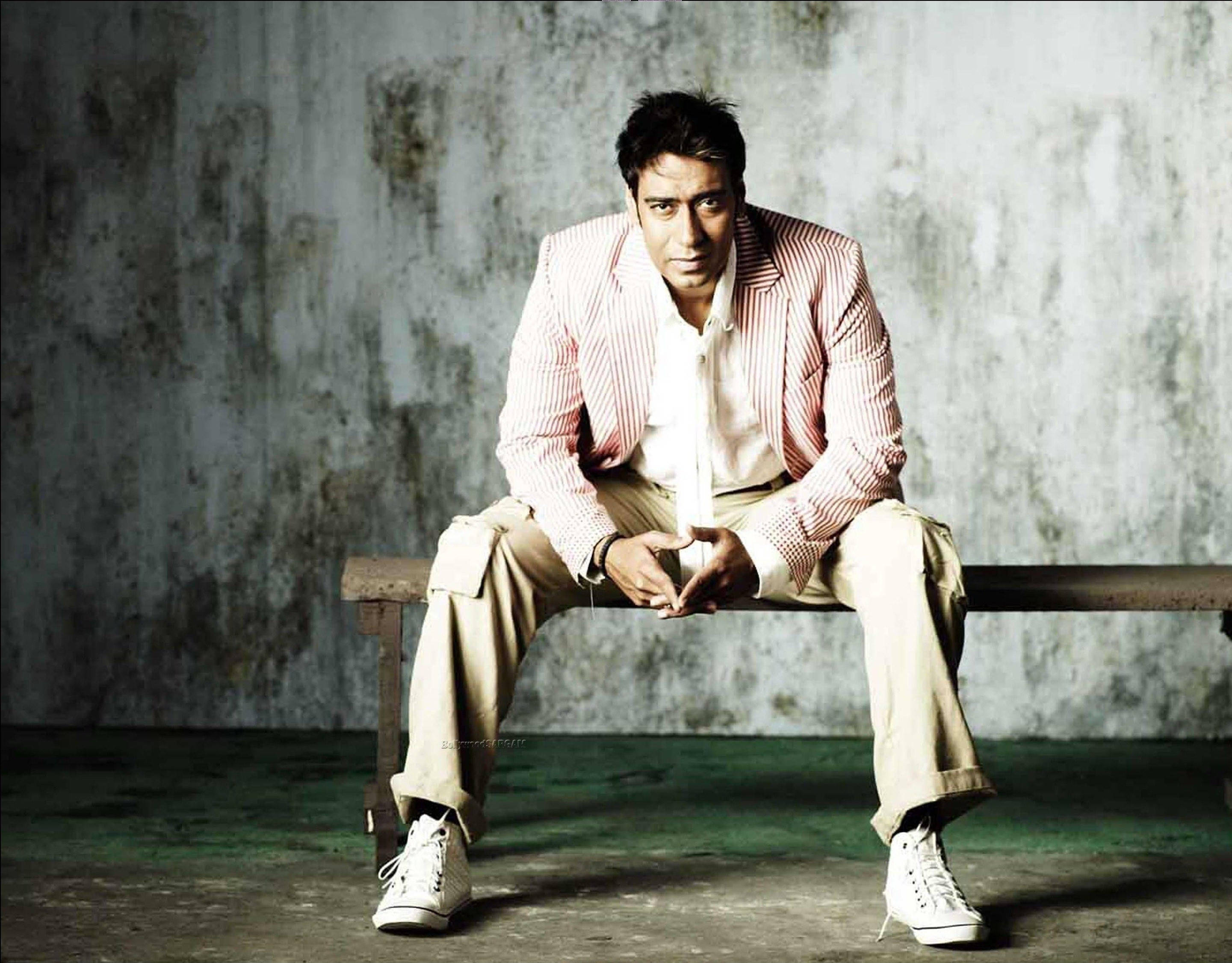 Ajay Devgn, pink striped blazer, beige pants, 2K Desktop Wallpaper