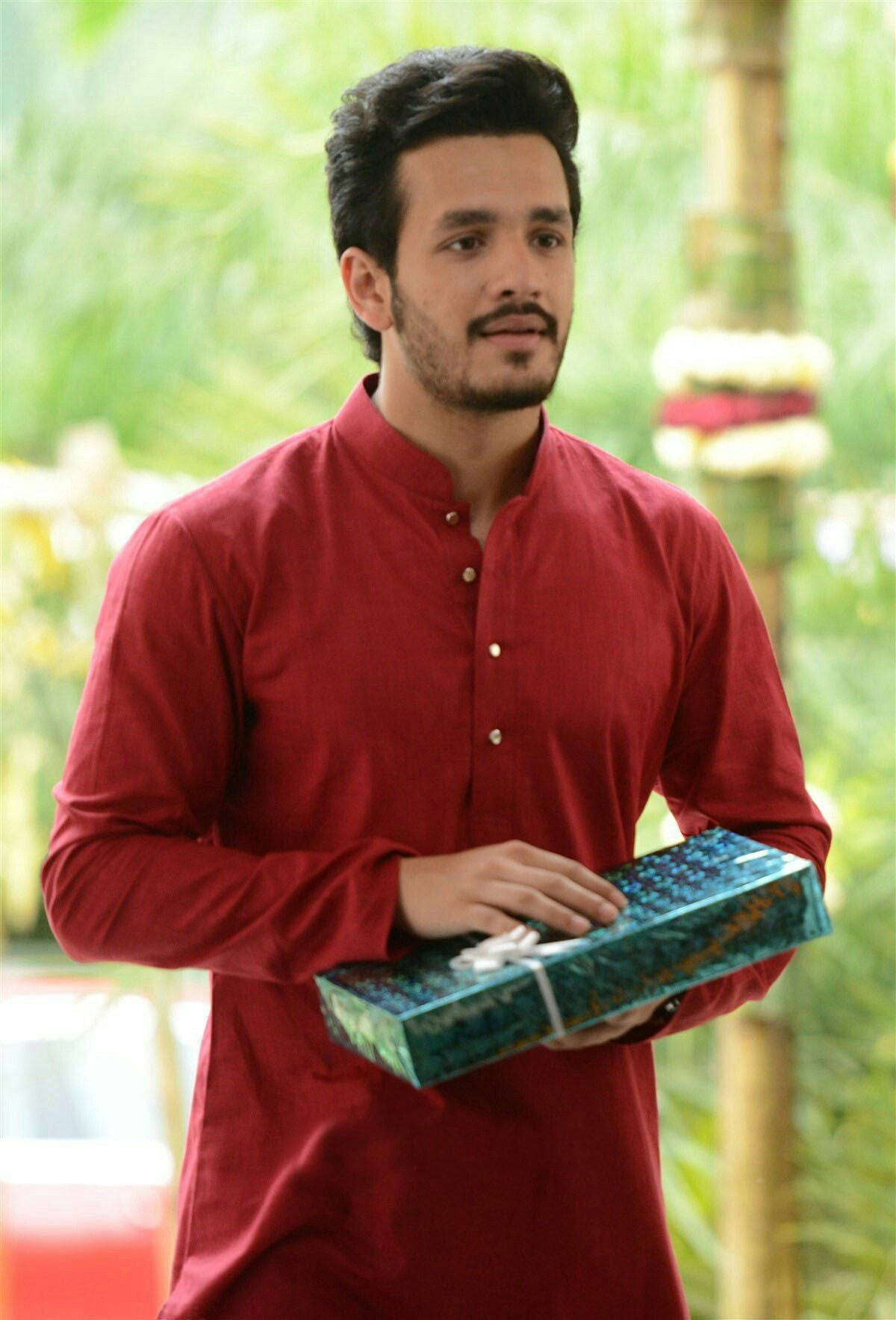 Akhil Akkineni, red kurta, blue gift box, HD Phone Wallpaper