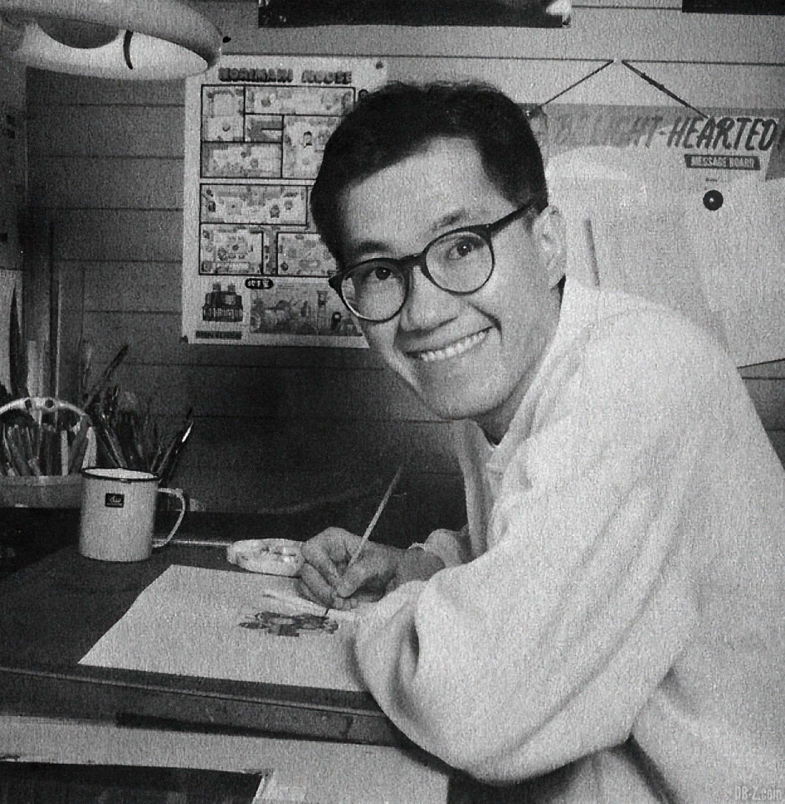 Akira Toriyama, glasses, cluttered desk, HD Phone Wallpaper