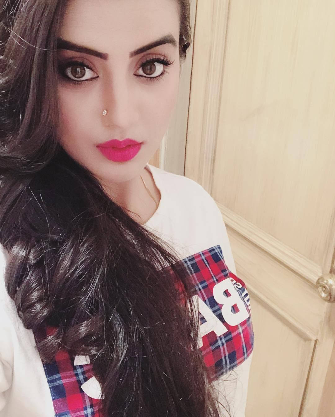 Akshara Singh, bright pink lipstick, white shirt, HD Phone Wallpaper