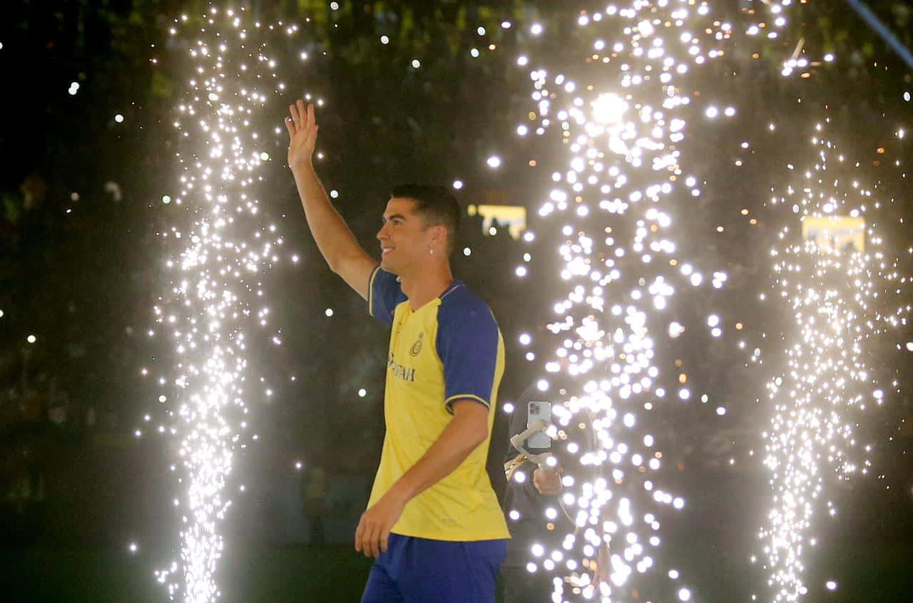 Al Nassr, yellow and blue jersey, fireworks, HD Desktop Wallpaper