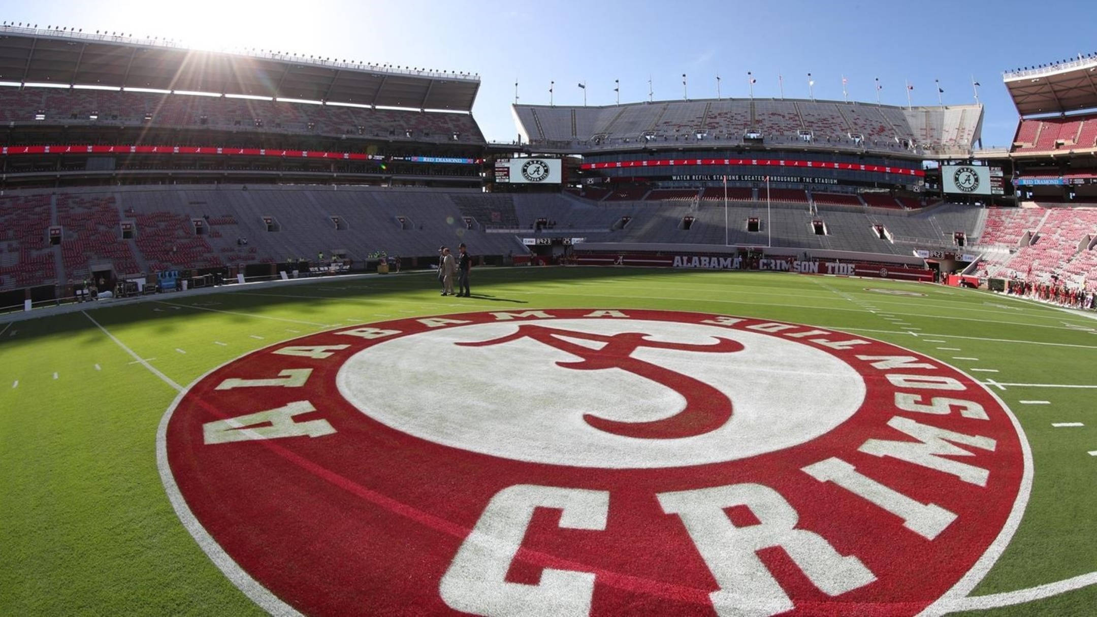 Alabama Crimson Tide, crimson and white, vibrant green field, Full HD Desktop Wallpaper