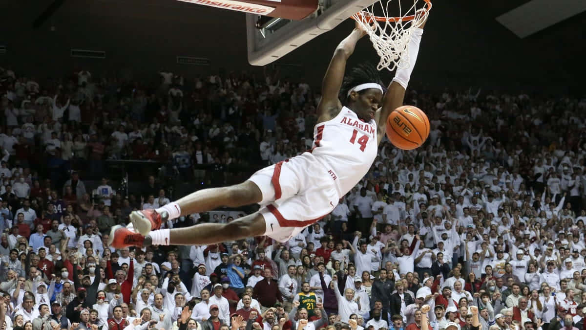Alabama, white Alabama jersey, dunks the ball mid-air, SD Desktop Wallpaper