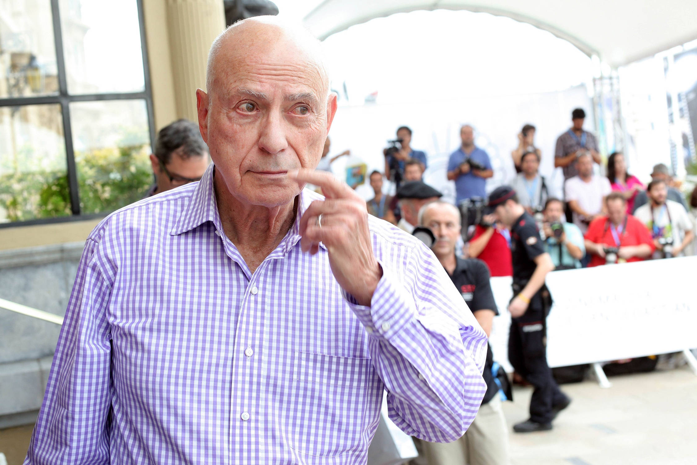 Alan Arkin, purple checkered shirt, photographers, Full HD Desktop Wallpaper