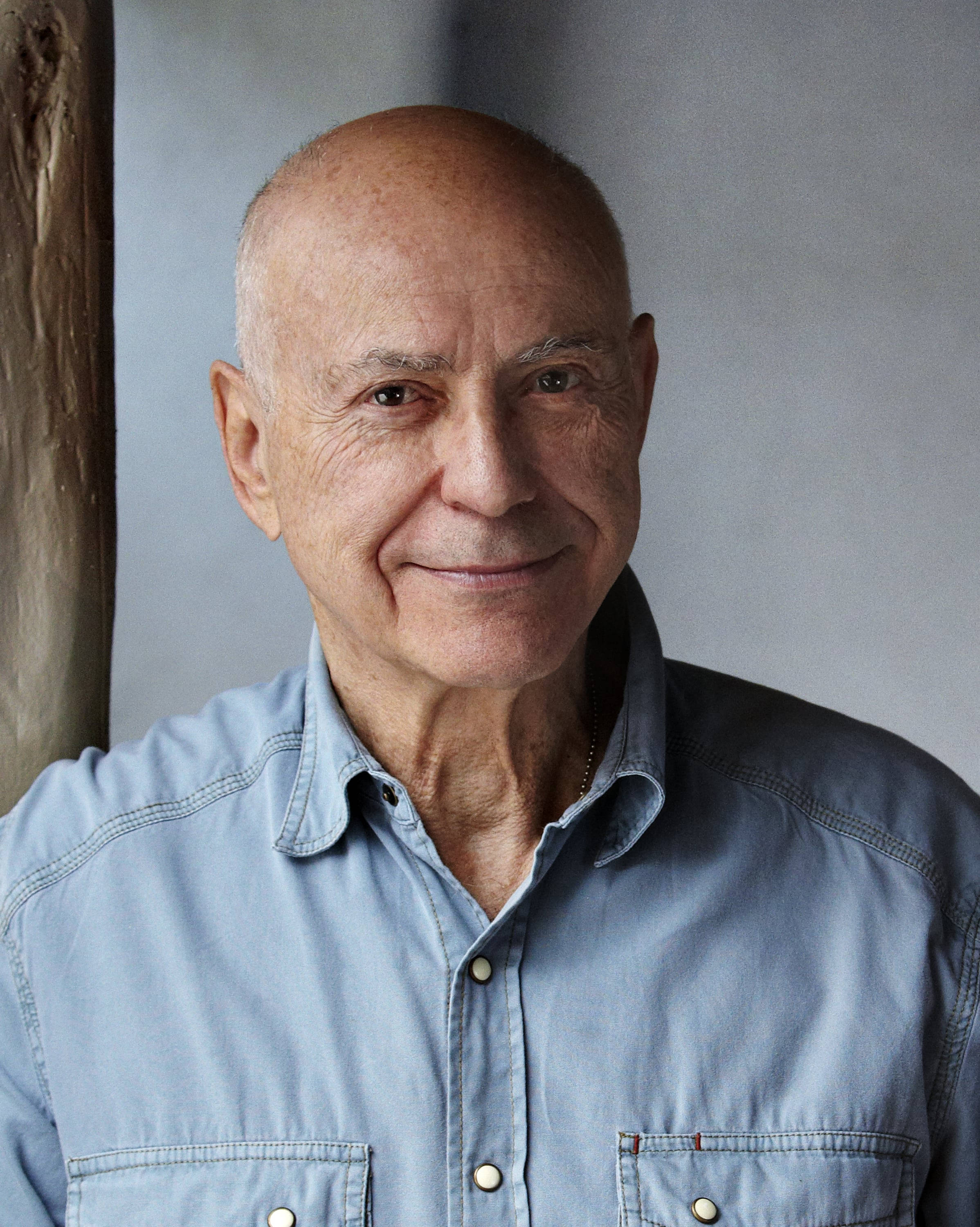 Alan Arkin, Academy Award-winning Actor, light blue denim shirt, 2K Phone Wallpaper