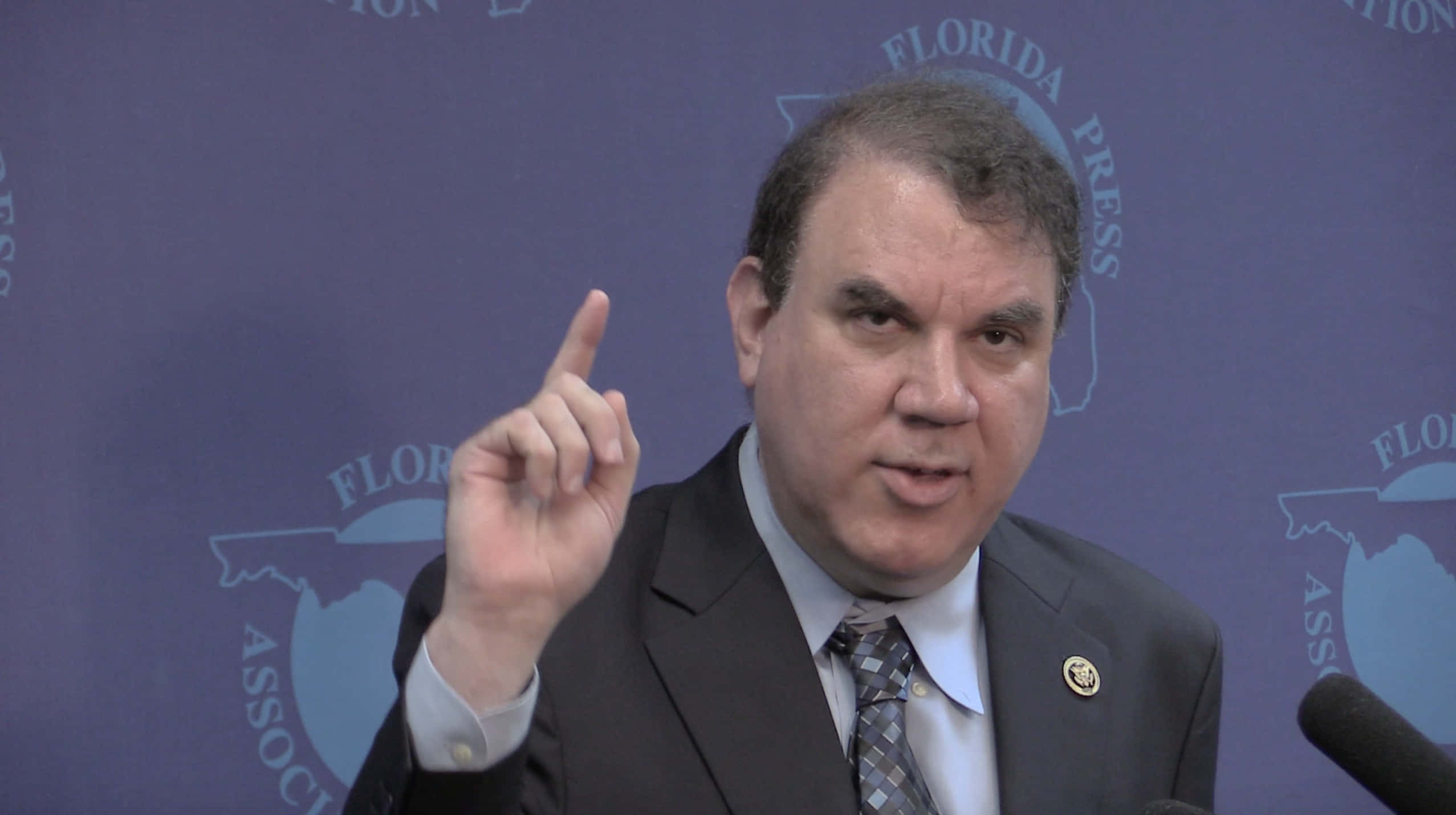 Alan Grayson, suit, press conference, Full HD Desktop Wallpaper