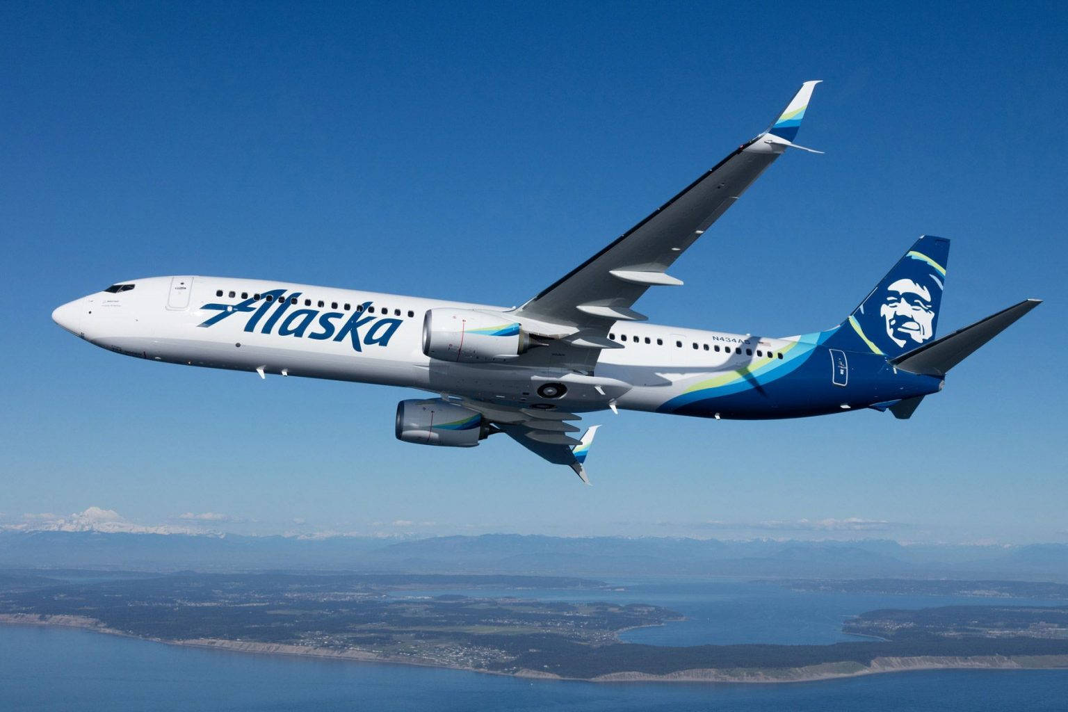 Alaska Airlines, coastal landscape, snow-capped mountains, HD Desktop Wallpaper