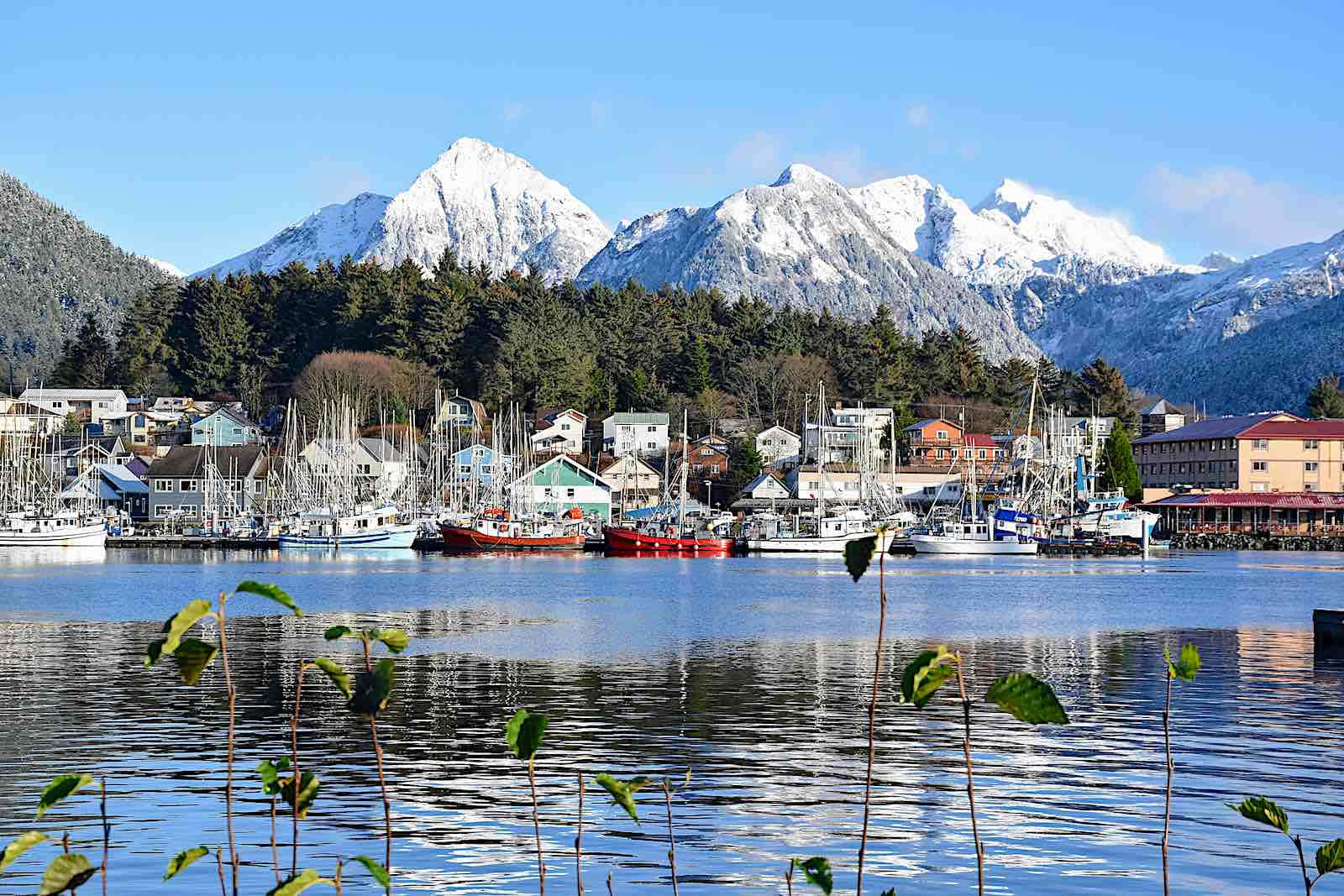 Alaska, snow-capped mountains, coastal town, HD Desktop Wallpaper