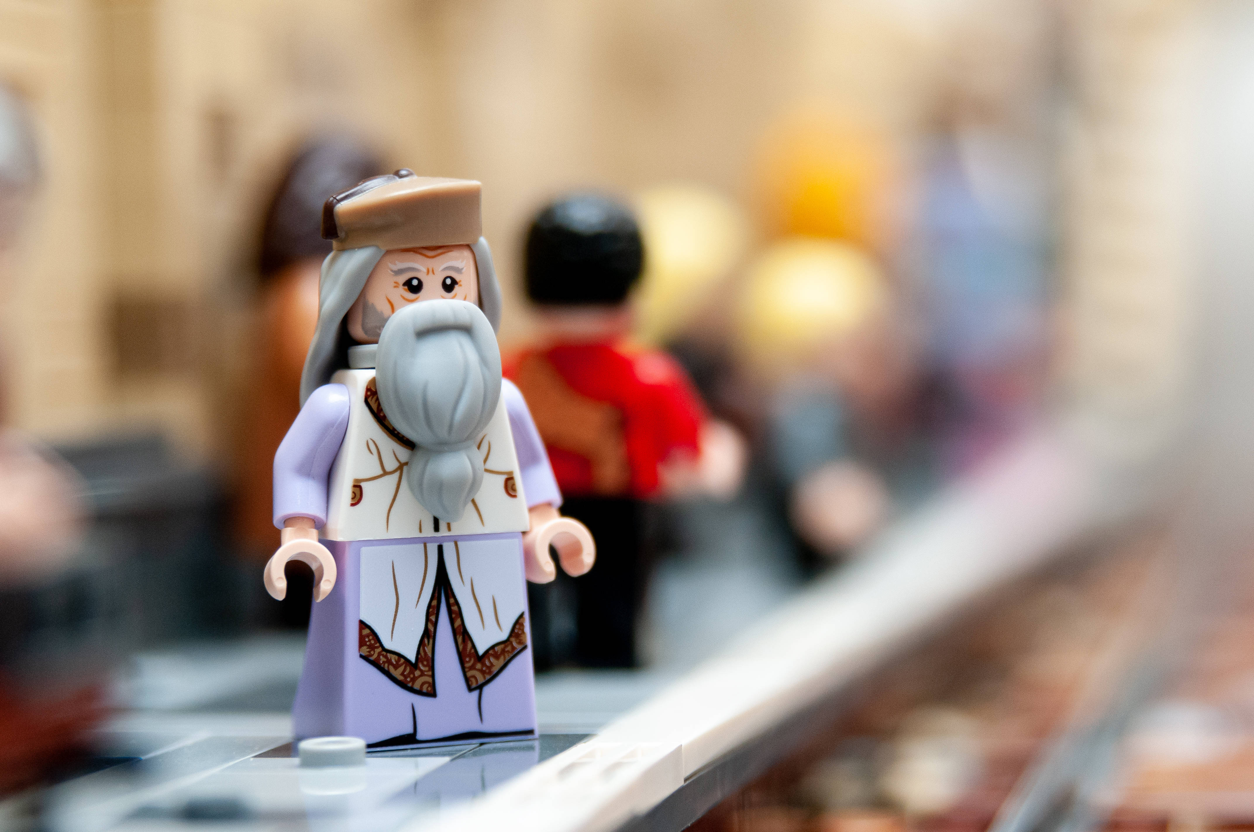 Albus Dumbledore, LEGO minifigure, long gray beard, 4K Desktop Wallpaper
