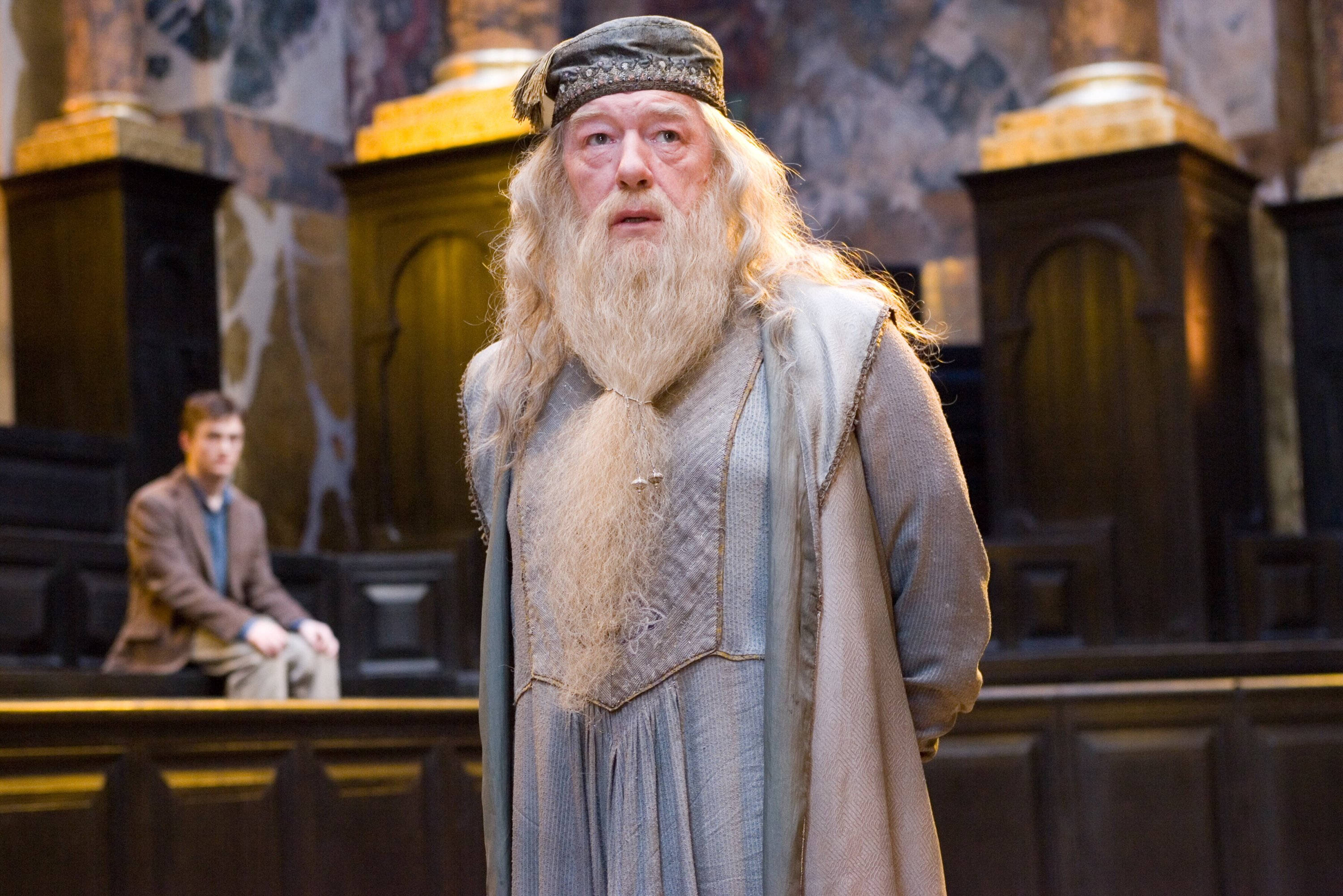 Albus Dumbledore, long white beard, pointed hat, 2K Desktop Wallpaper