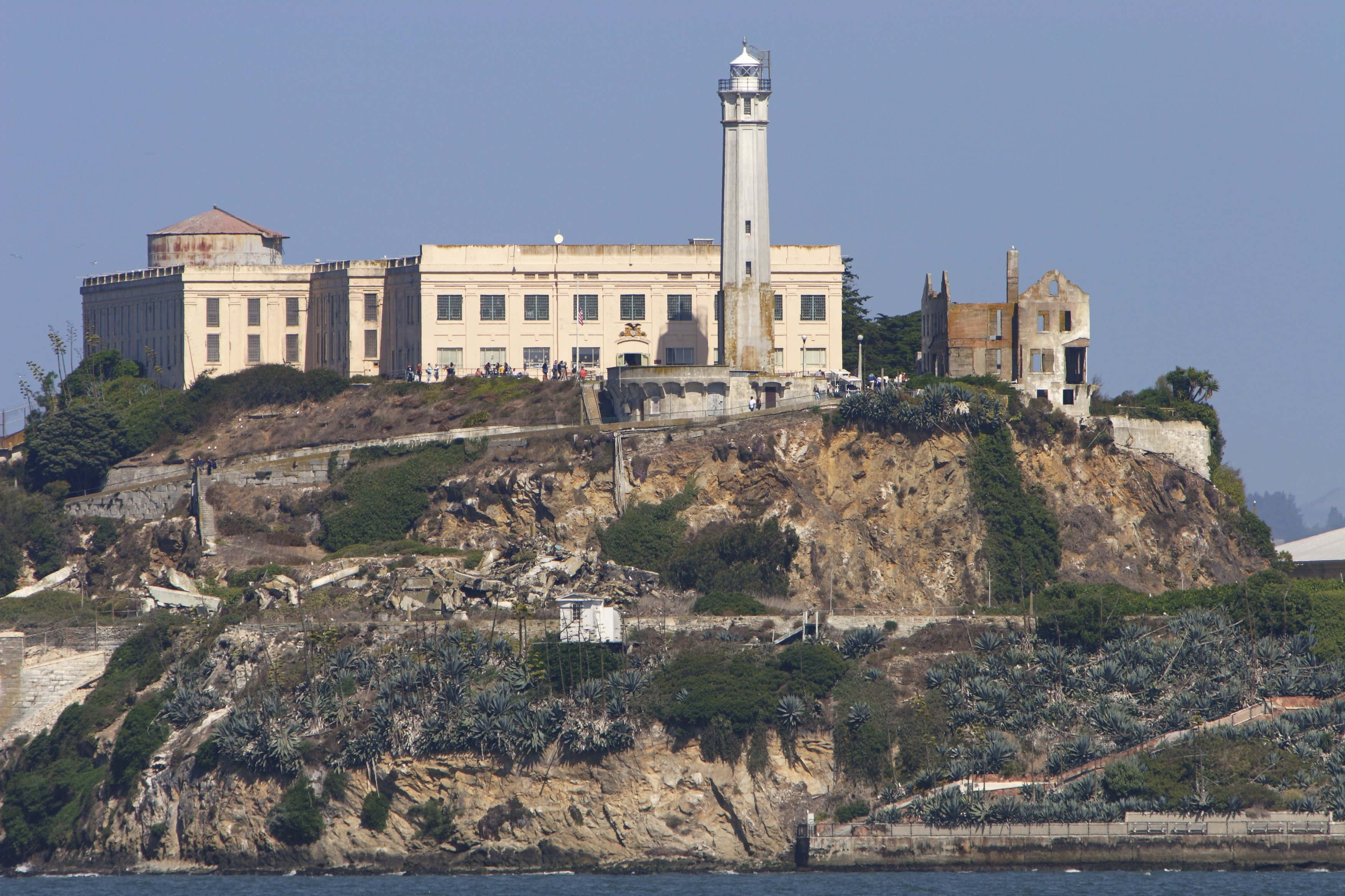 Alcatraz Island, lighthouse, prison buildings, 2K Desktop Wallpaper