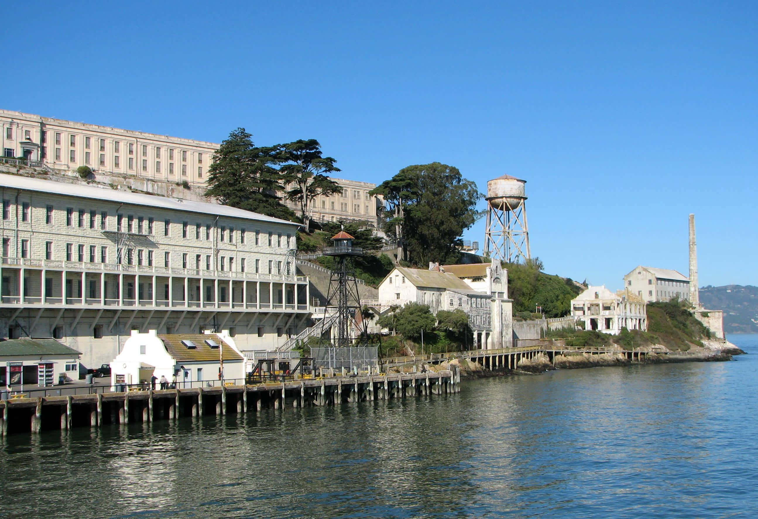 Alcatraz Island, white buildings, water tower, 2K Desktop Wallpaper