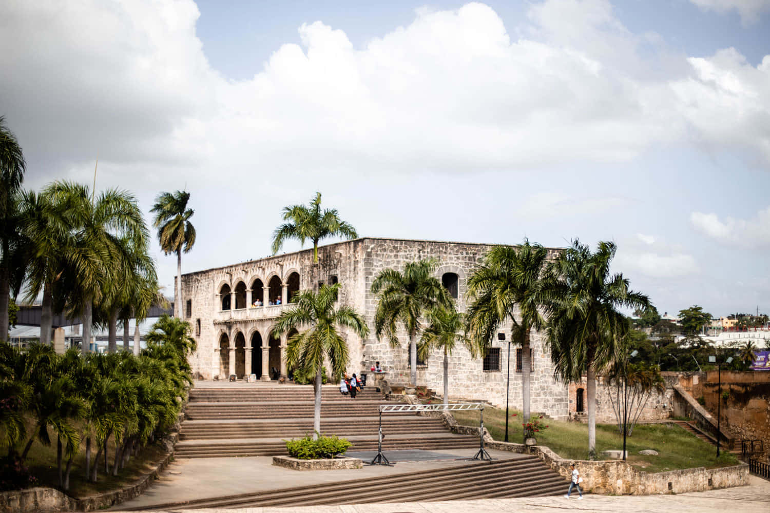 Alcazar De Colon, palm trees, stone building, HD Desktop Wallpaper