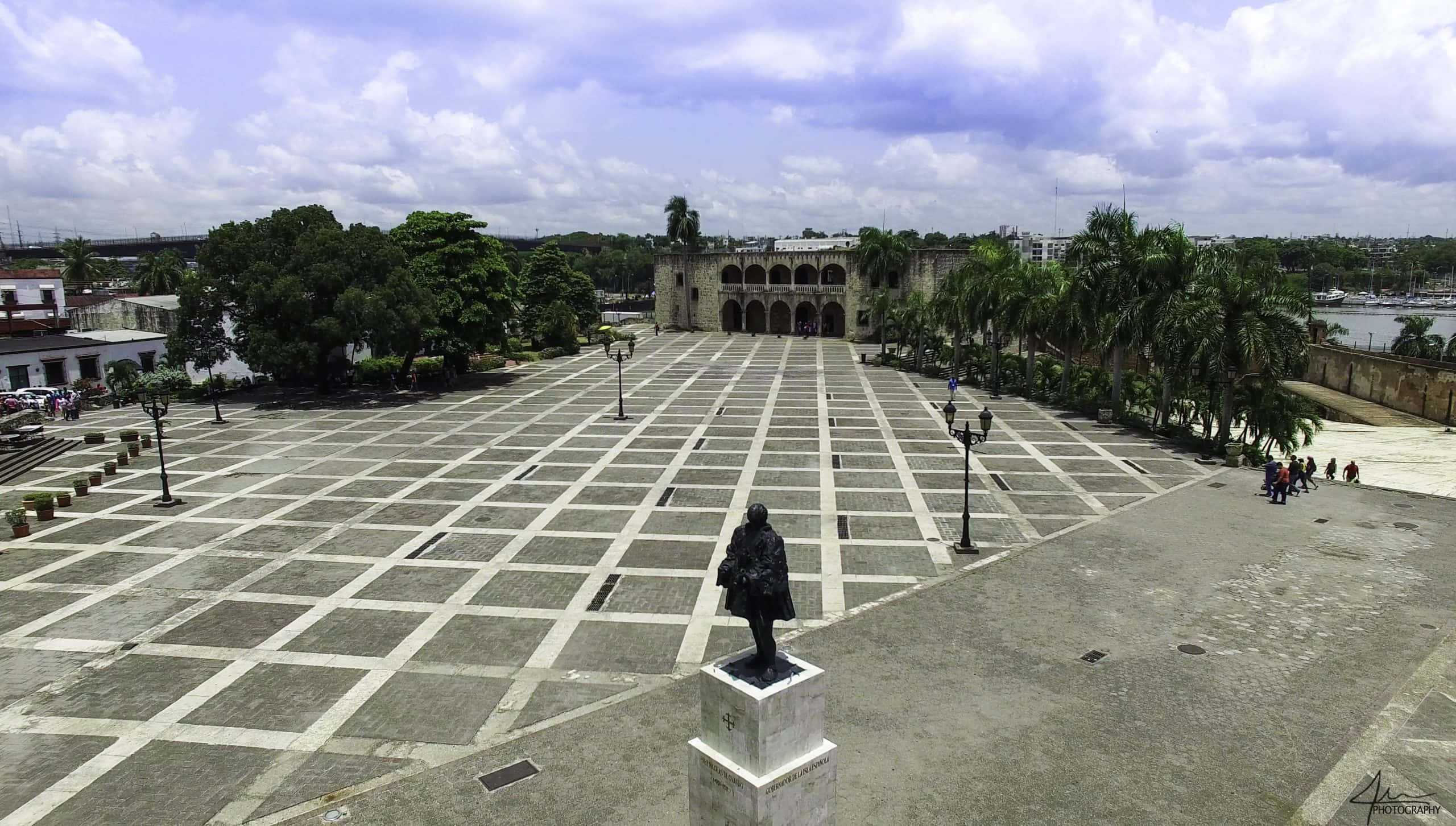 Alcazar De Colon, tiled plaza, historic stone building, 2K Desktop Wallpaper