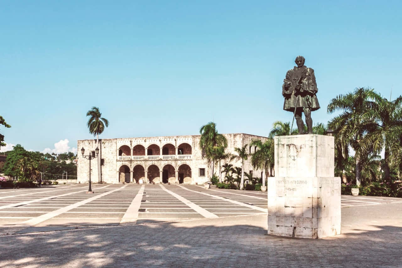 Alcazar De Colon, statue, sunlit plaza, HD Desktop Wallpaper