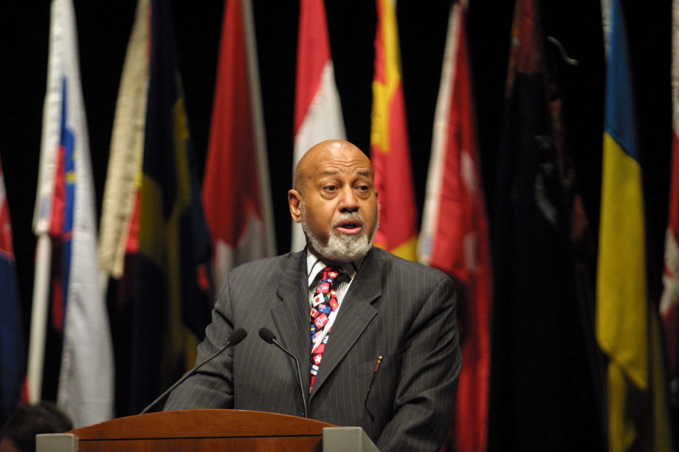 Alcee Hastings, pinstripe suit, wooden podium, Full HD Desktop Wallpaper