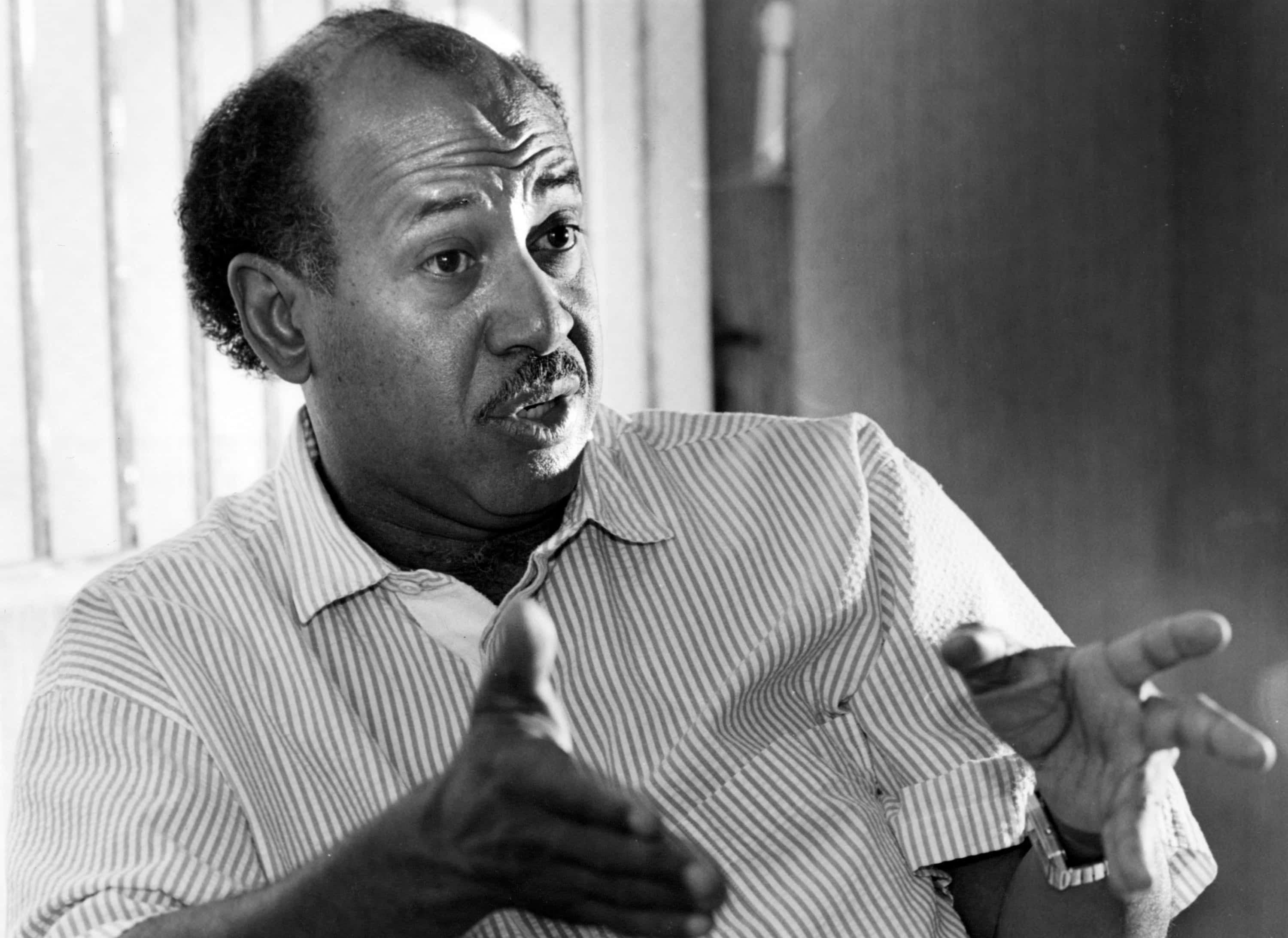 Alcee Hastings, striped shirt, indoor, 2K Desktop Wallpaper