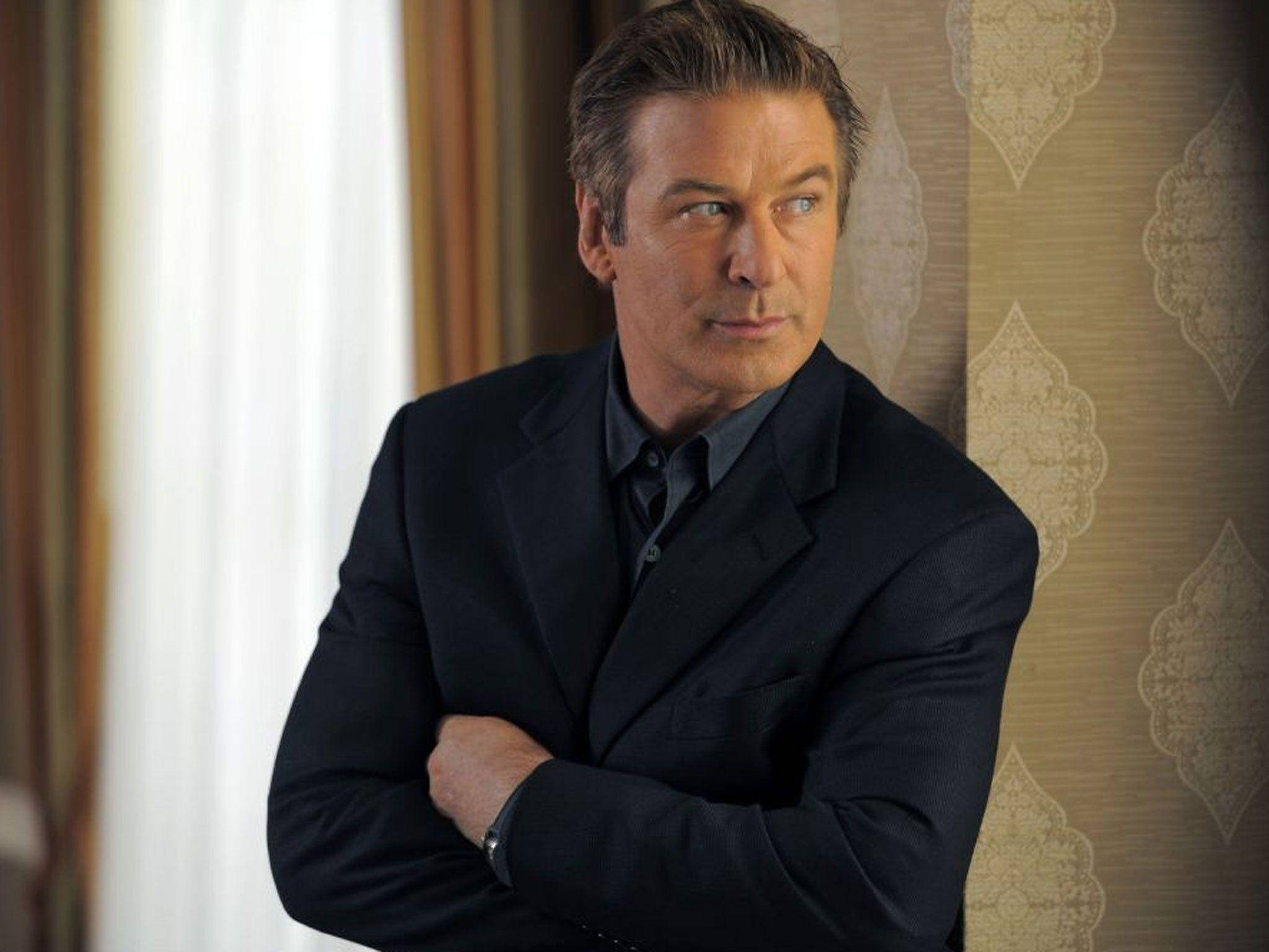 Alec Baldwin, dark suit, patterned wallpaper wall, Full HD Desktop Wallpaper