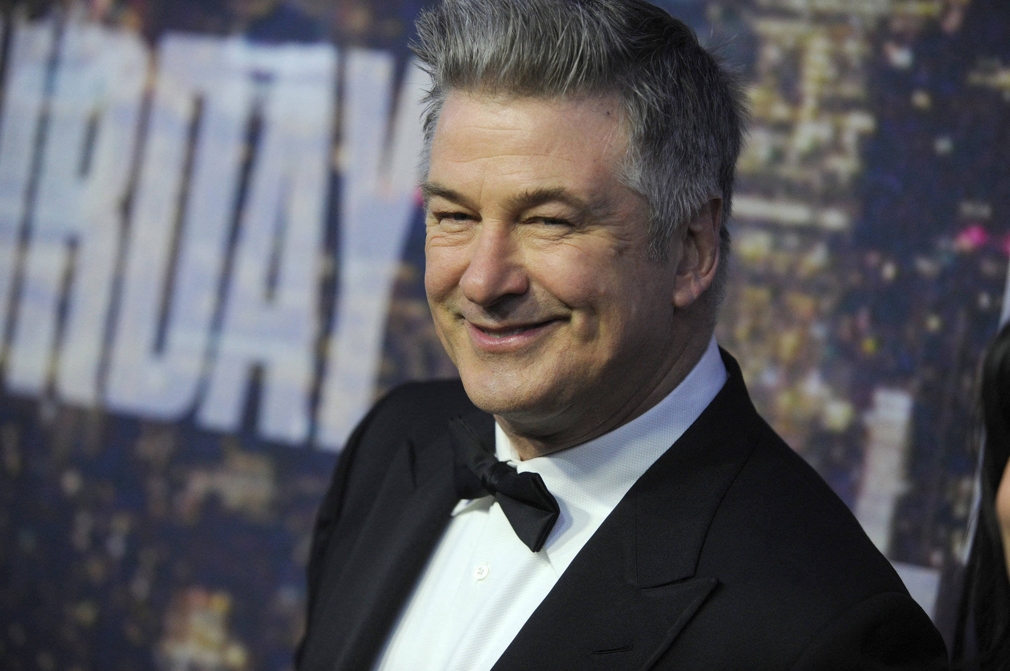 Alec Baldwin, black tuxedo, movie premiere backdrop, Full HD Desktop Wallpaper